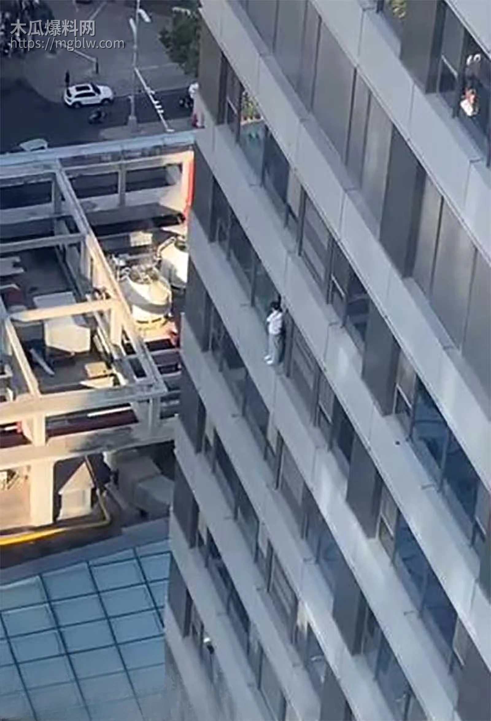 石家庄万象城少女跳楼自杀视频流出 3 拷贝