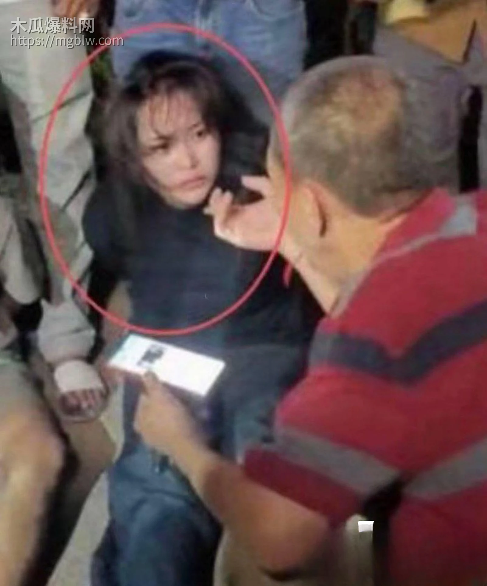 柬埔寨木牌女侠劫法场大瓜013