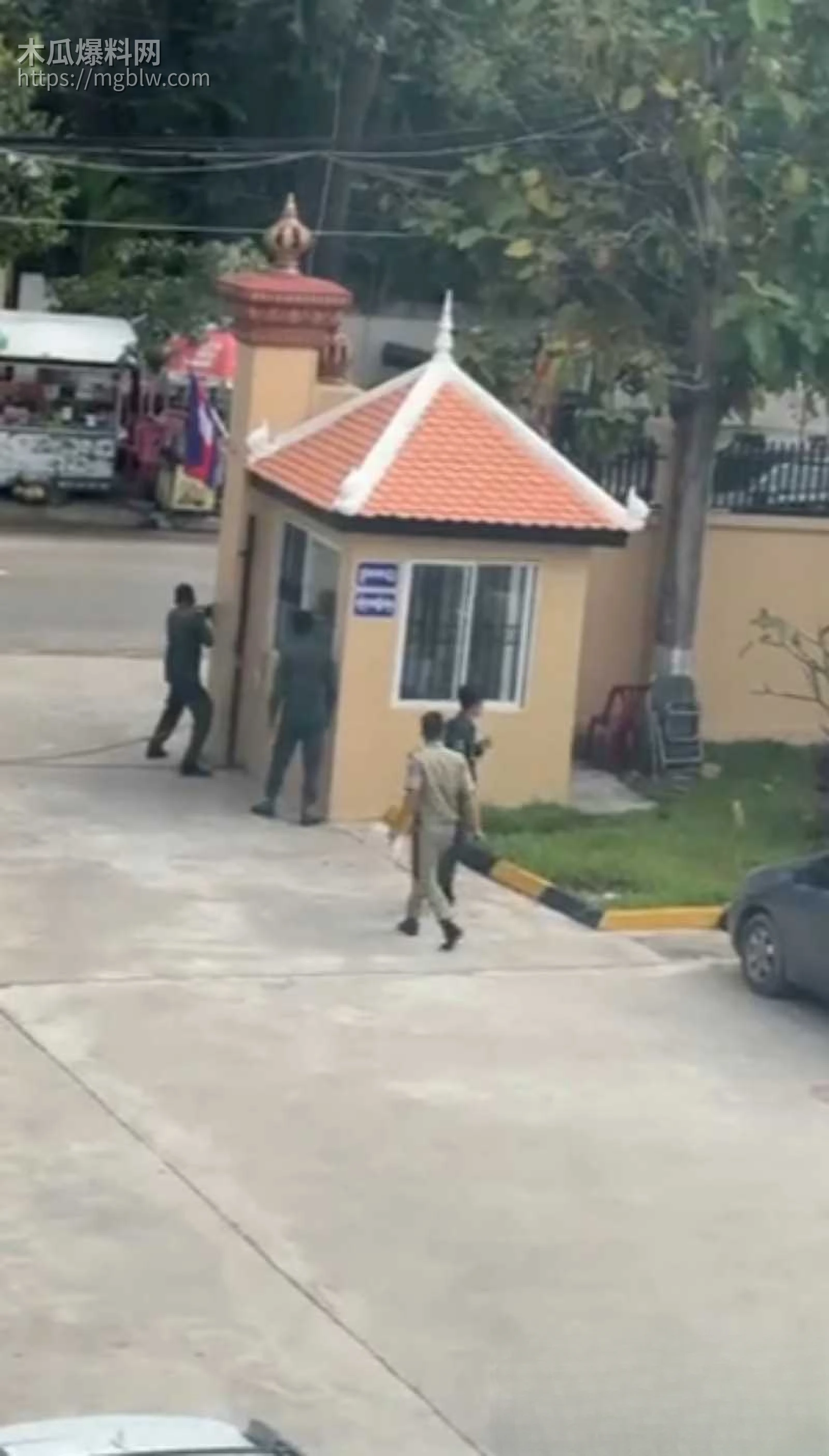 柬埔寨木牌女侠劫法场大瓜08