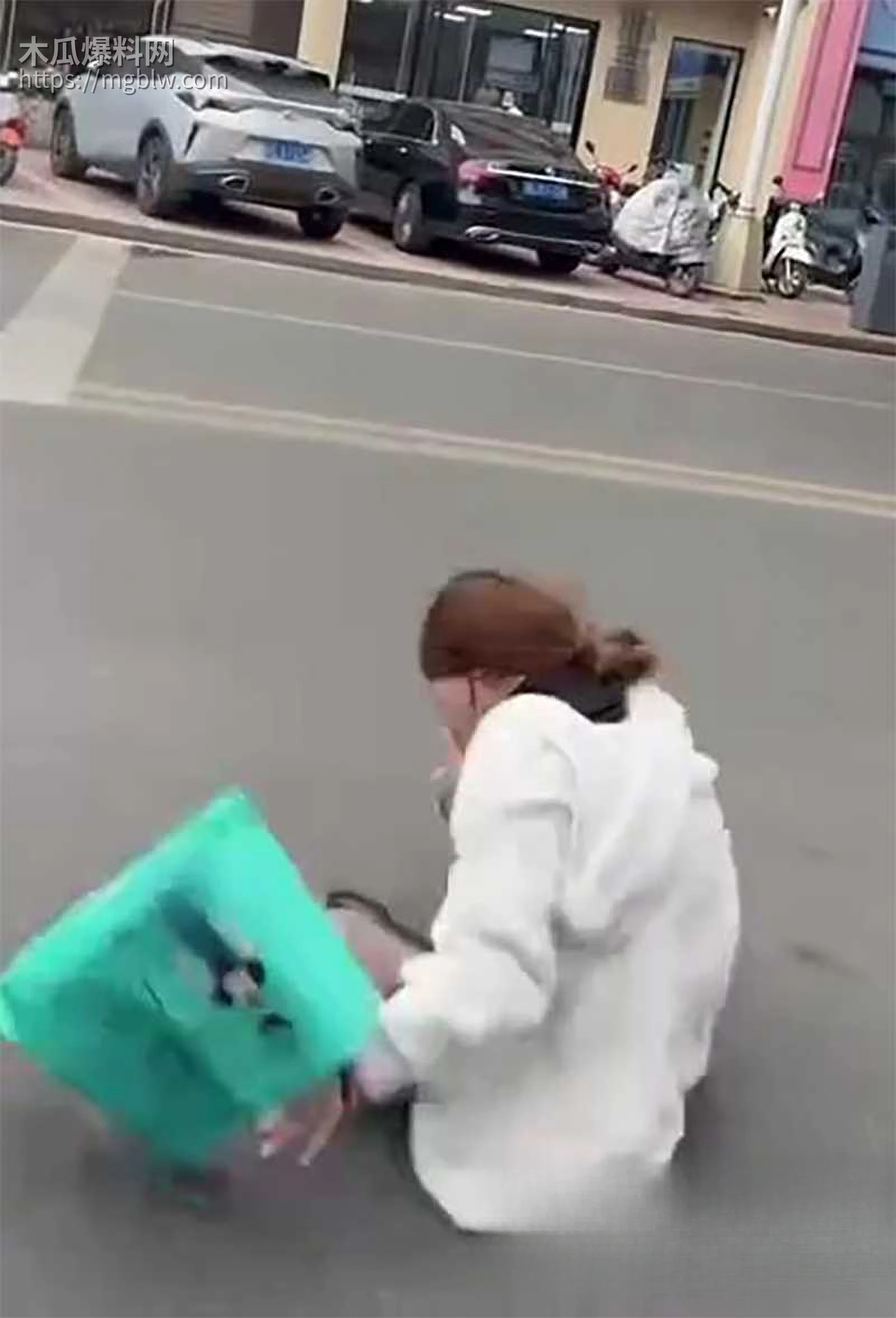 武汉外卖员骑手 反杀商家视频流出 5 拷贝