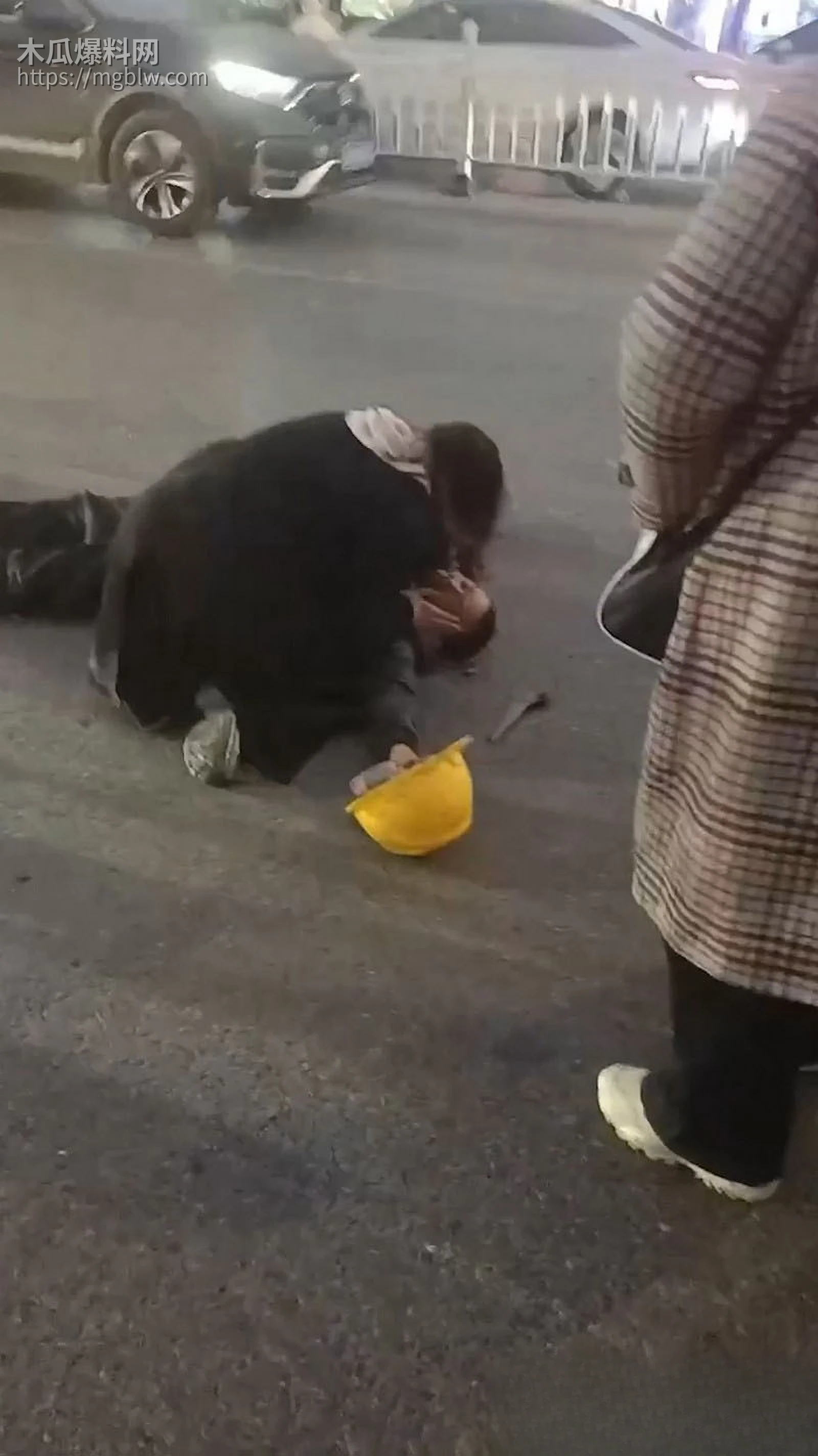 江西景德镇豪德贸易广场发生严重车祸 6