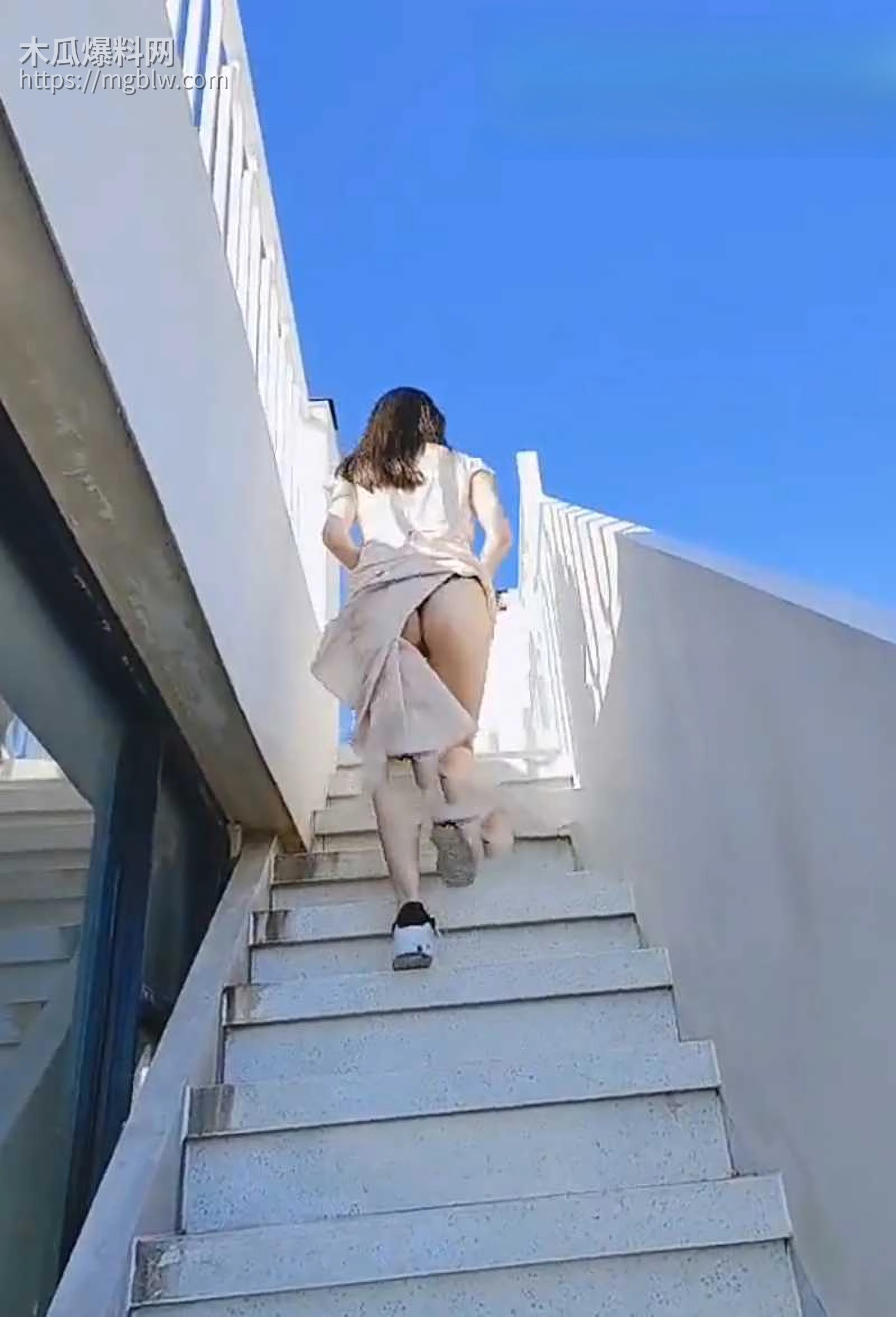 淘宝营销鬼才露小出大尺度合集流出 9 拷贝