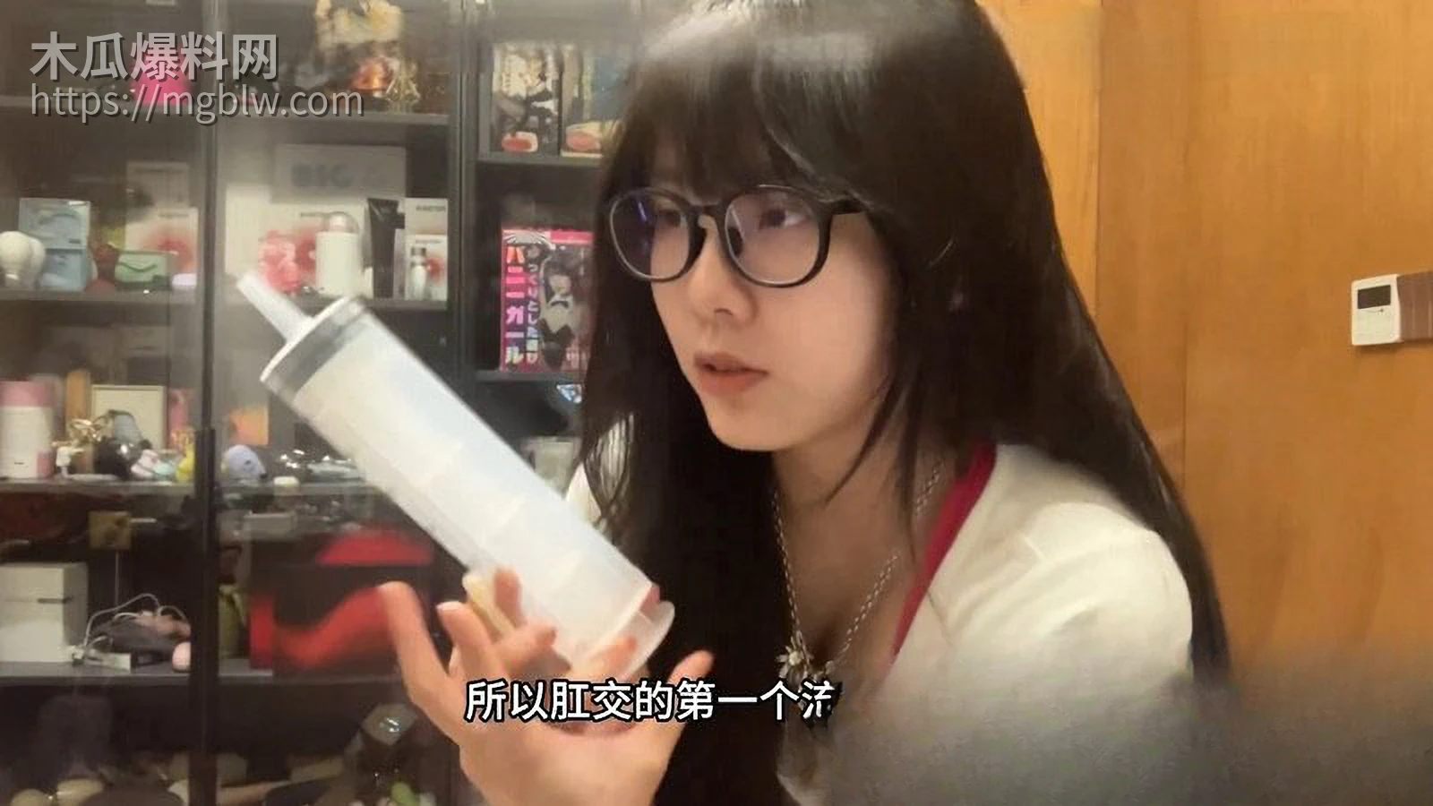 顶级网黄卯哥上岸转型性爱测评博主 6