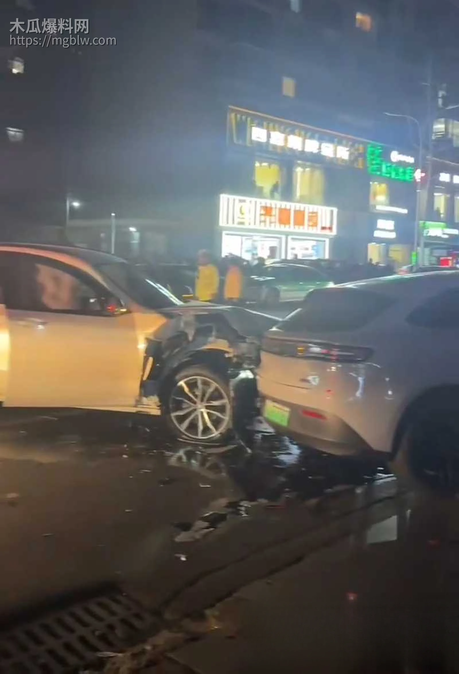 乐山酒驾车祸视频流出 6 拷贝