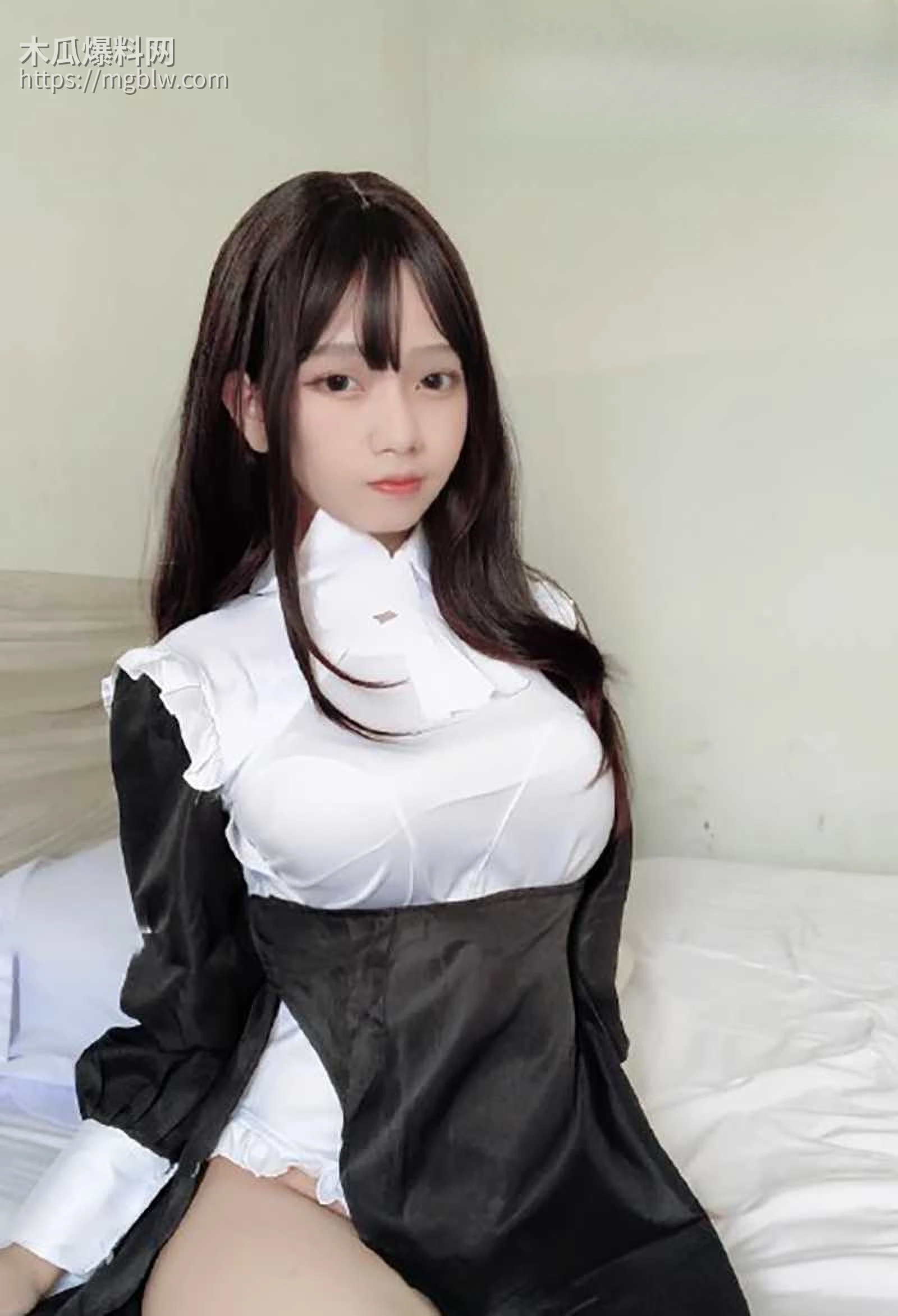 前凸后翘打炮利器Silbee自慰抠逼撸管必备福利姬视频曝光1拷贝