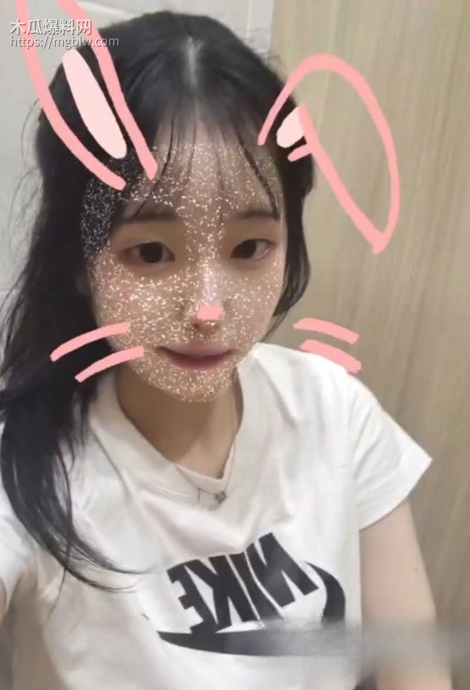 尊贵的肃贞公主自慰合集流出 3 拷贝