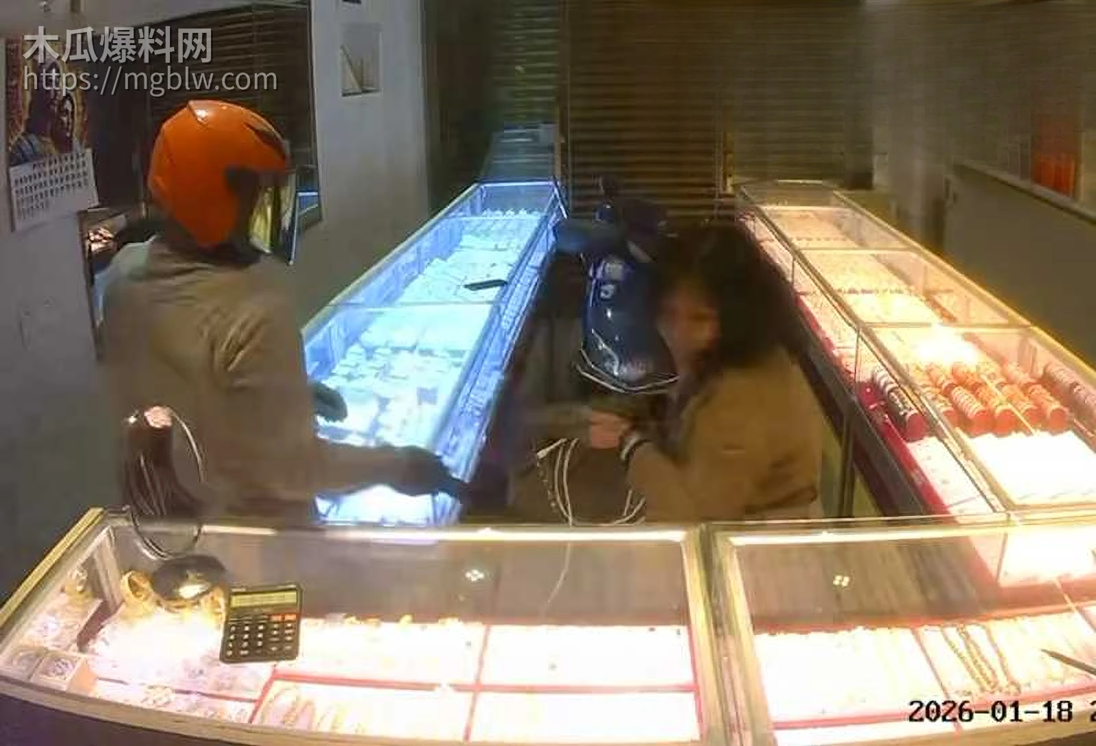 福建平潭依强金被抢劫监控视频流出 4 拷贝