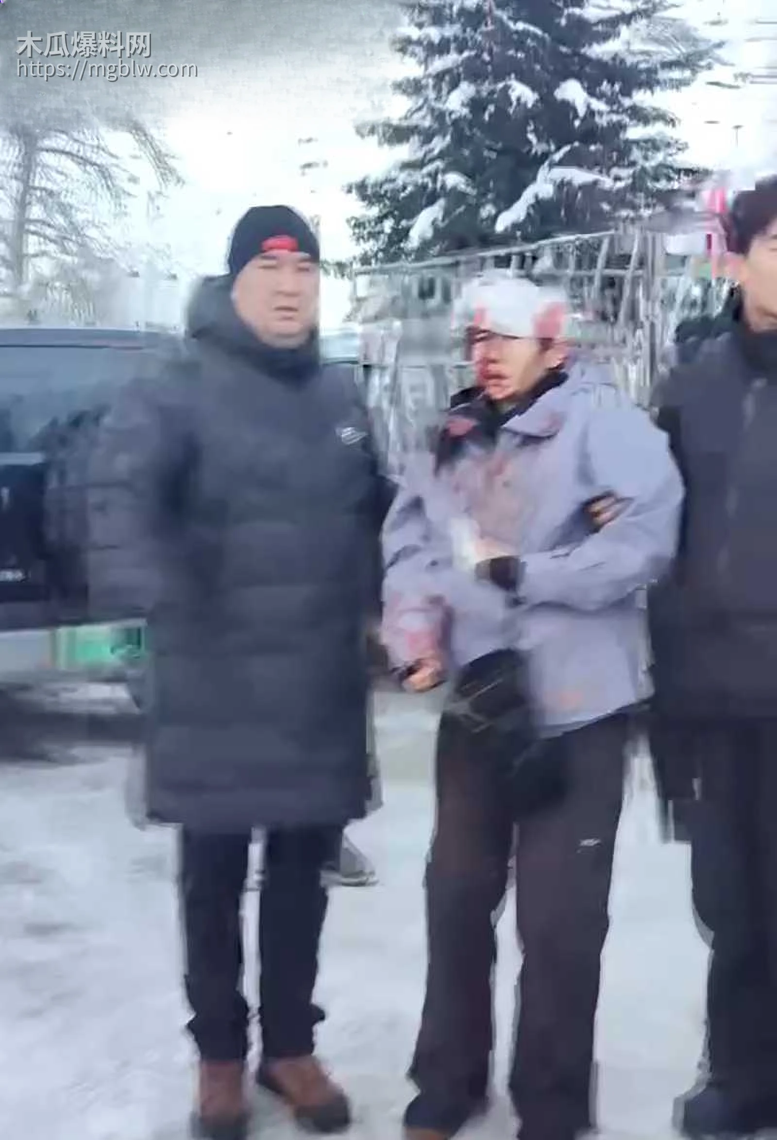 可可托海雪豹咬人视频曝光 4 拷贝