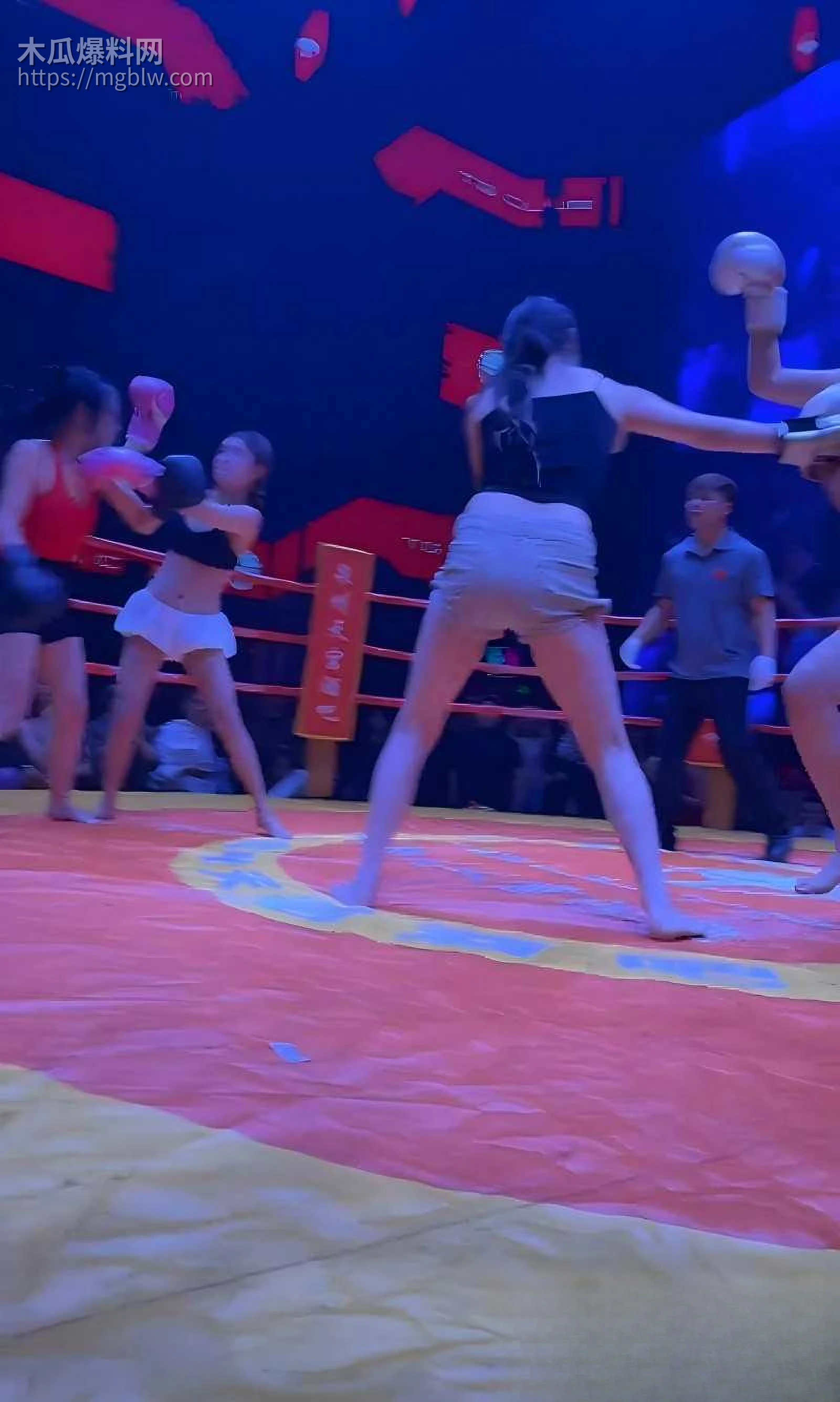 福建泉州天宫酒吧女子萌萌拳争霸赛07