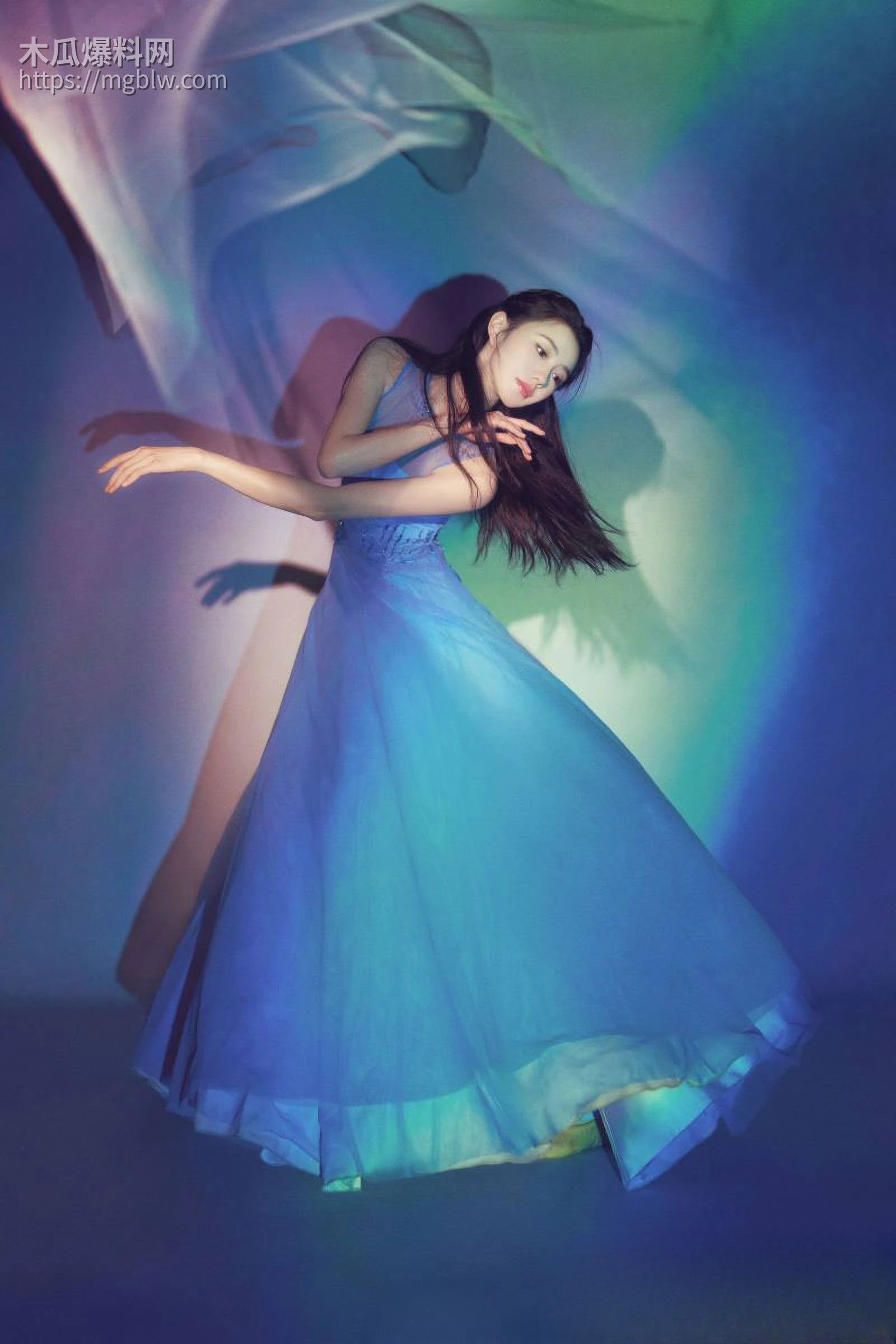 知名明星刘浩存春晚妆容封神最美 4