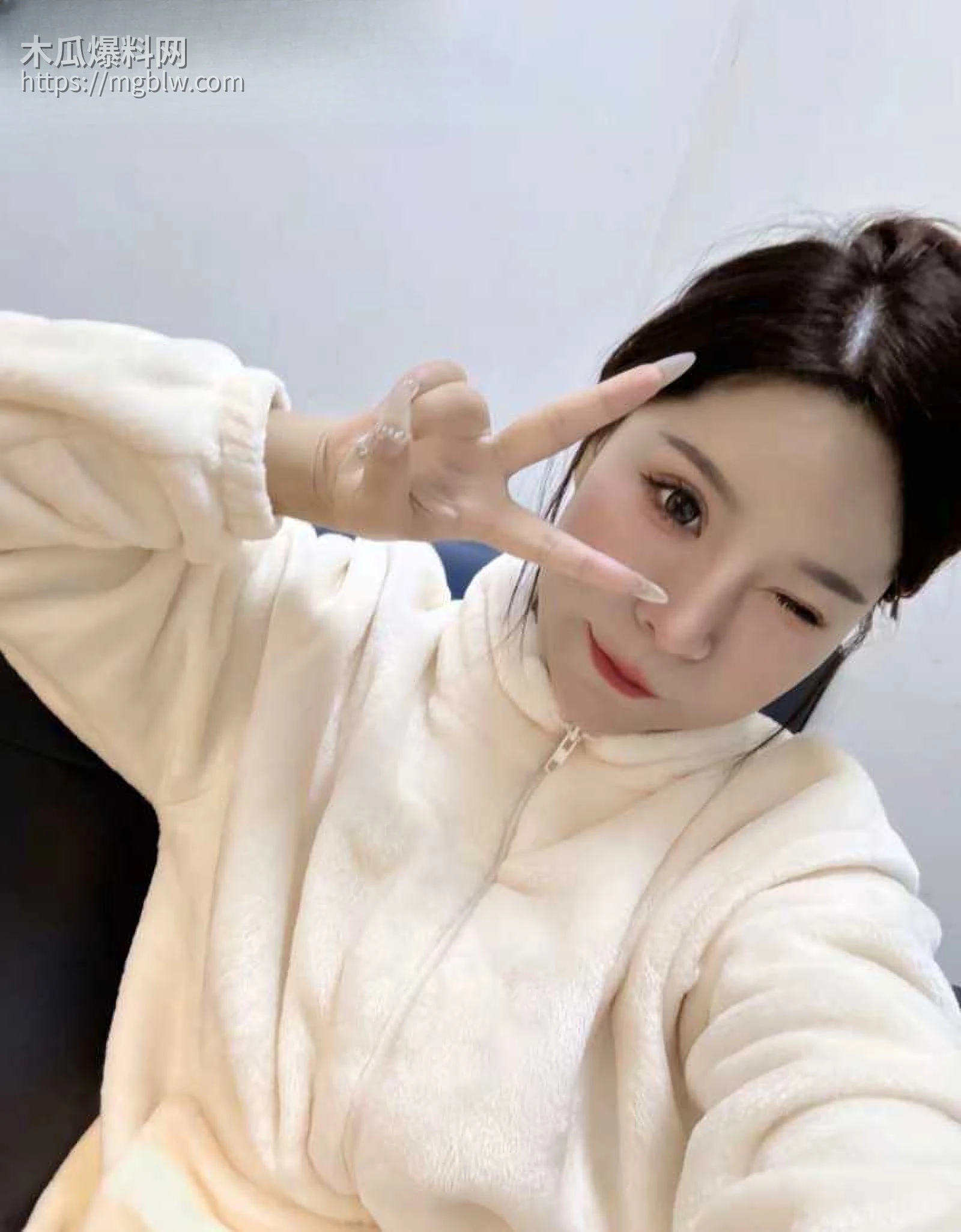 湖北大学富家女 孙语楠  1