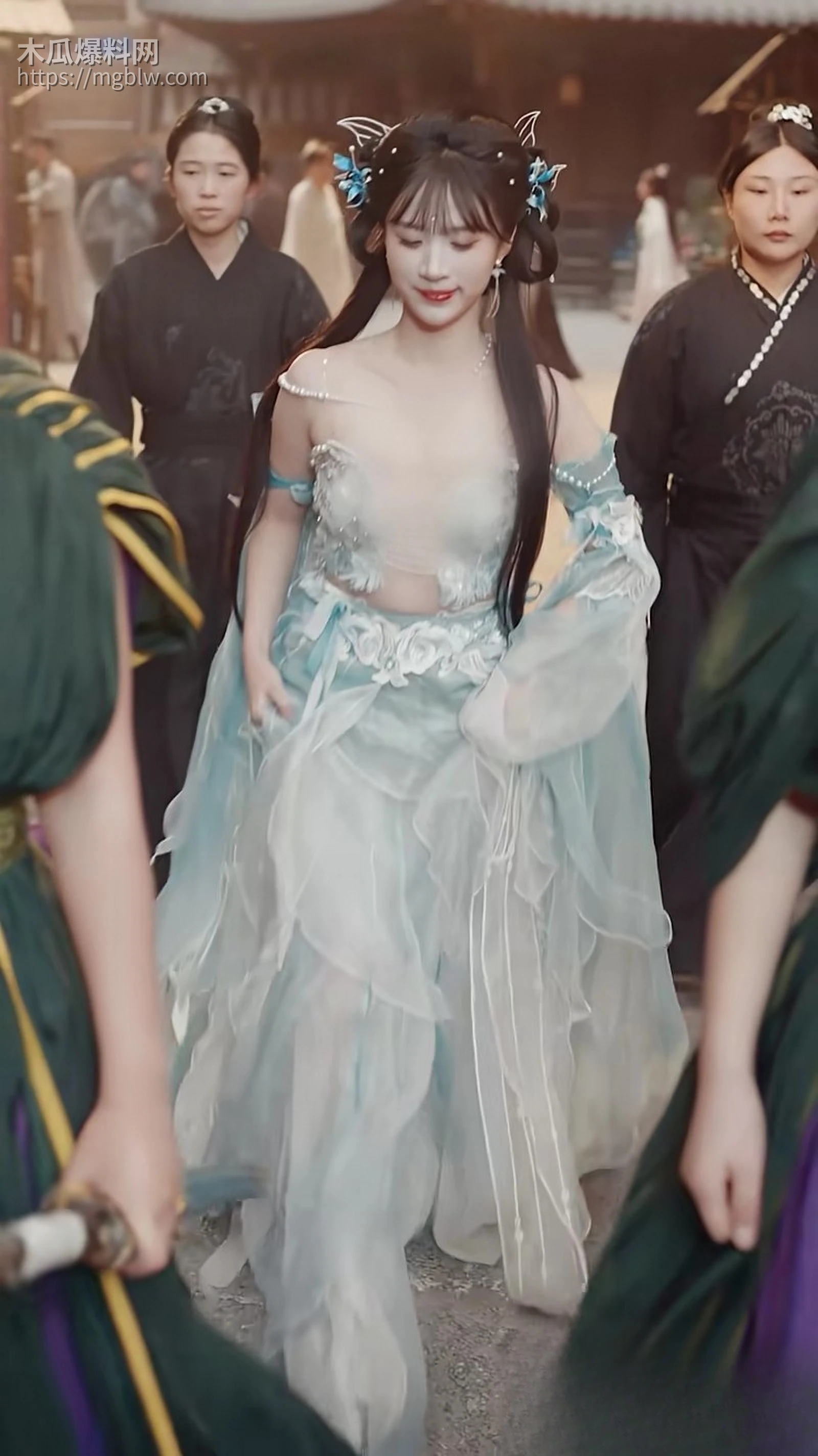 擦边短剧我的红颜遍天下全集 2