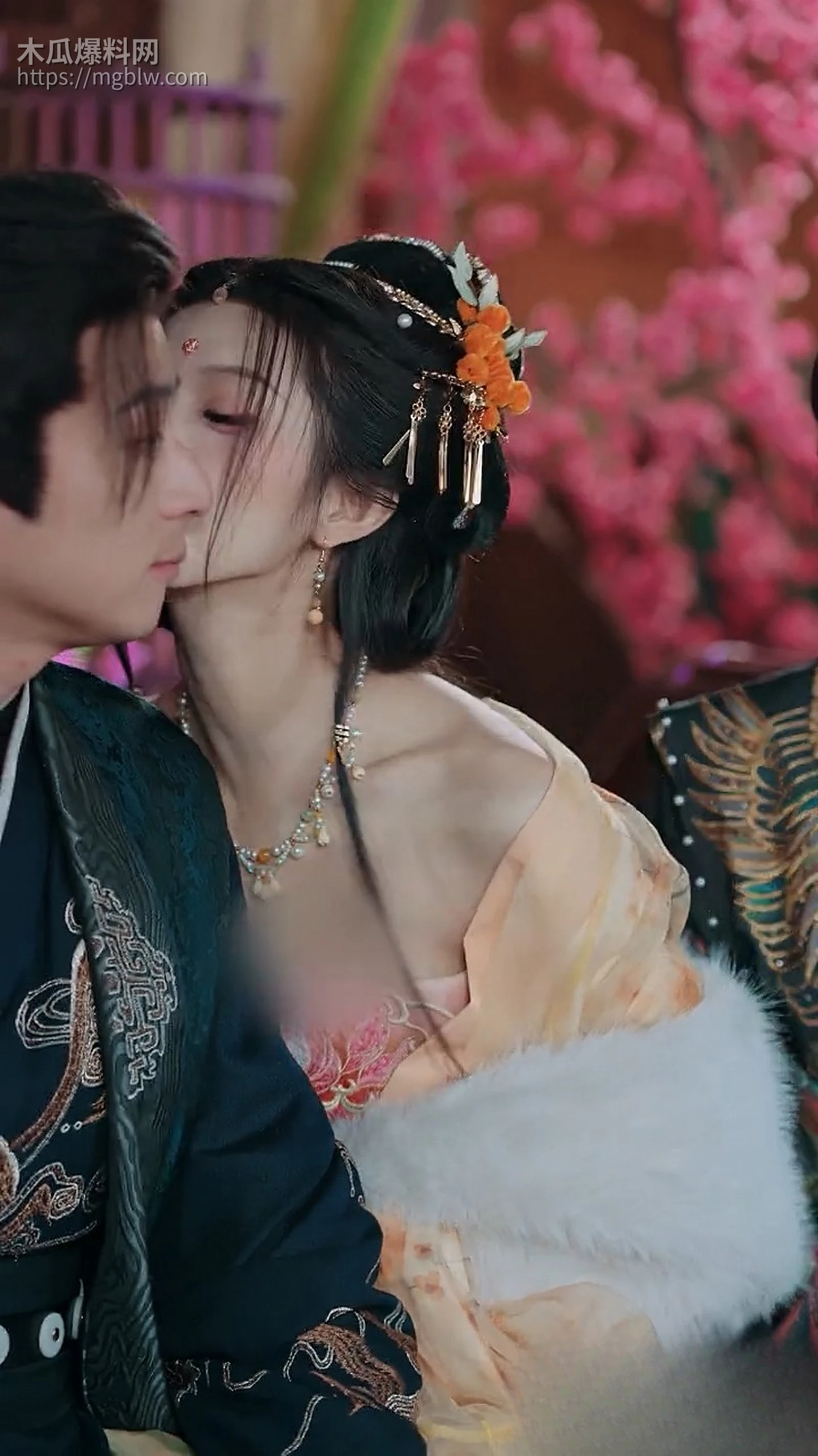 擦边短剧我隐居东宫太子妃她夜夜登门全集 6