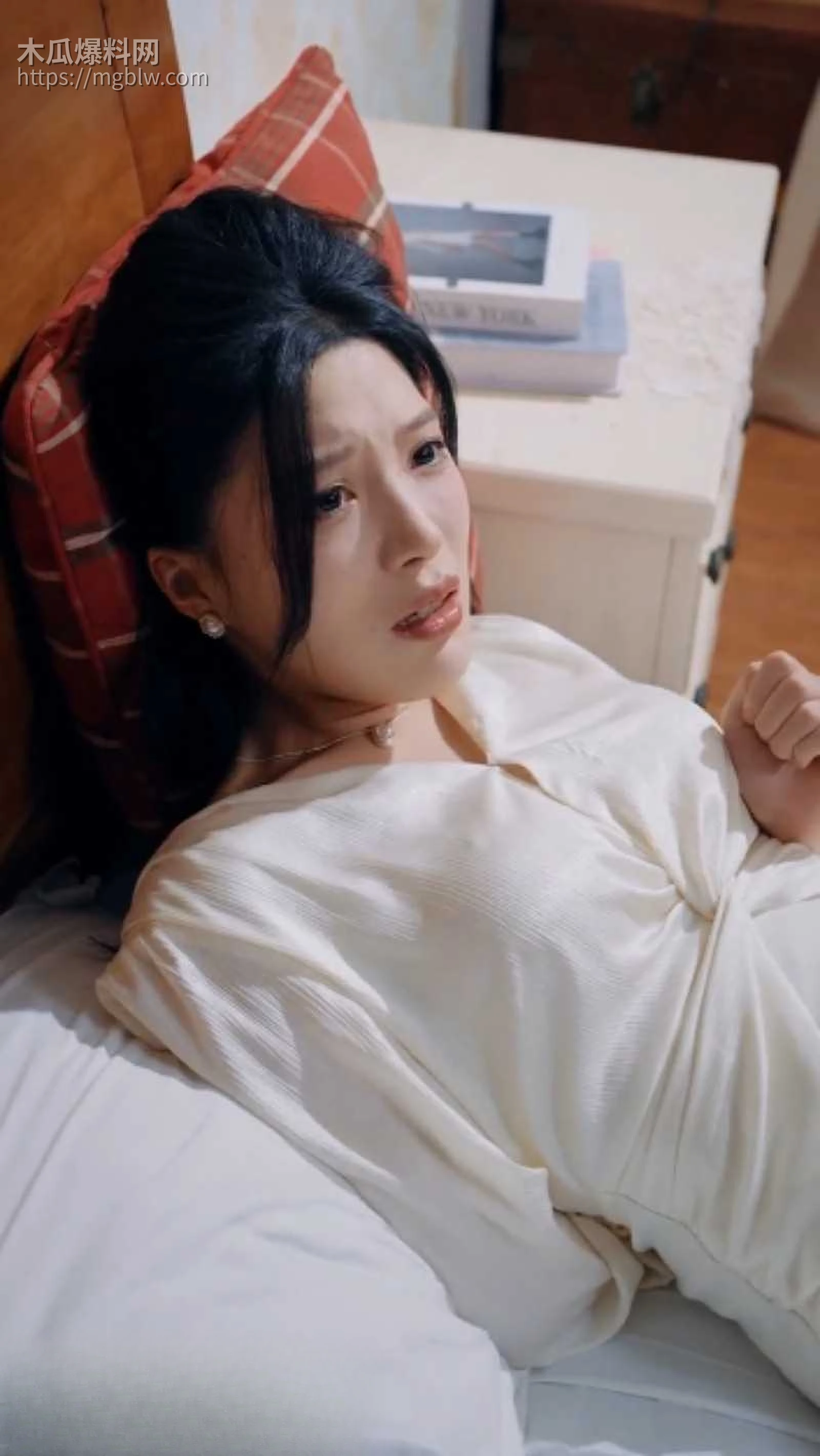 狗血短剧《爱是一道光》8