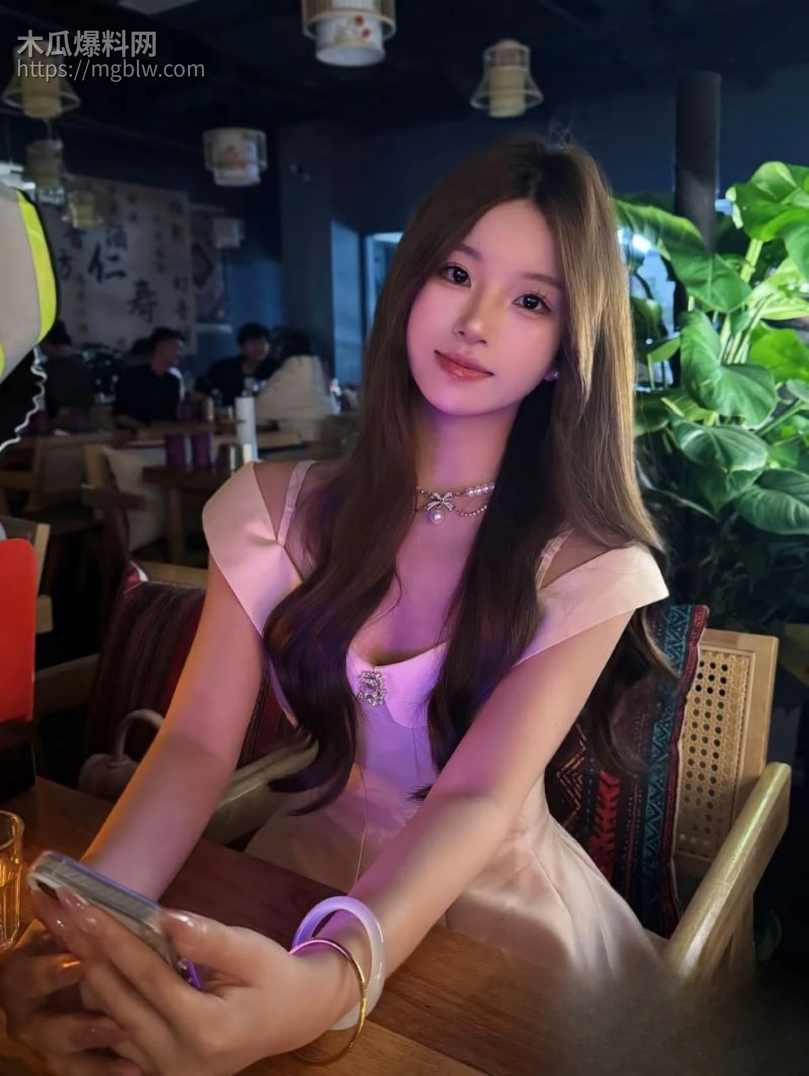 顶级御萝双修女神性爱视频 3