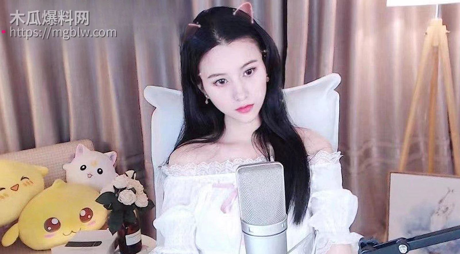 斗鱼女主播小殊与金主约炮2