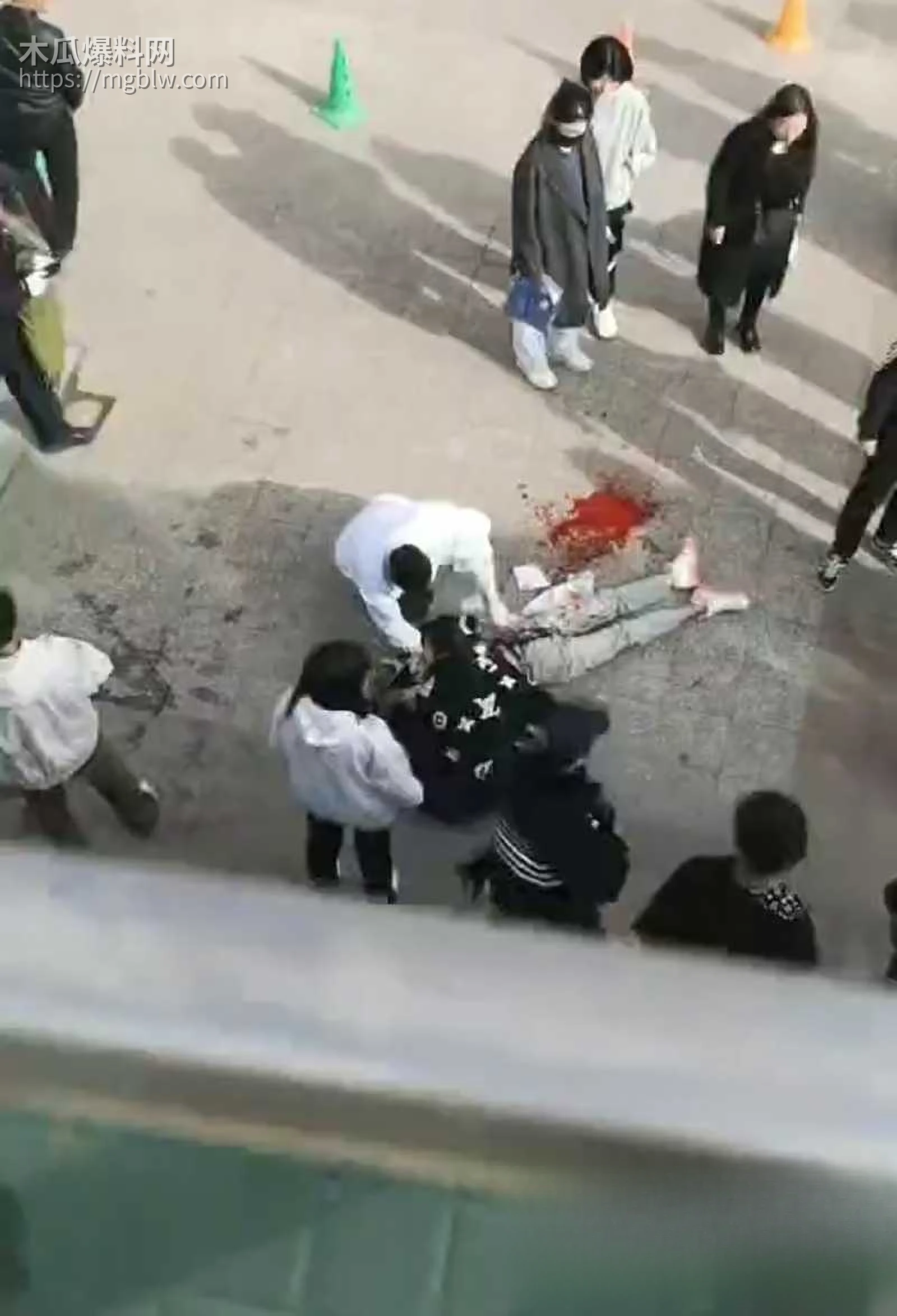 青海西宁城北区南门体育馆初中生杀人视频流出2拷贝