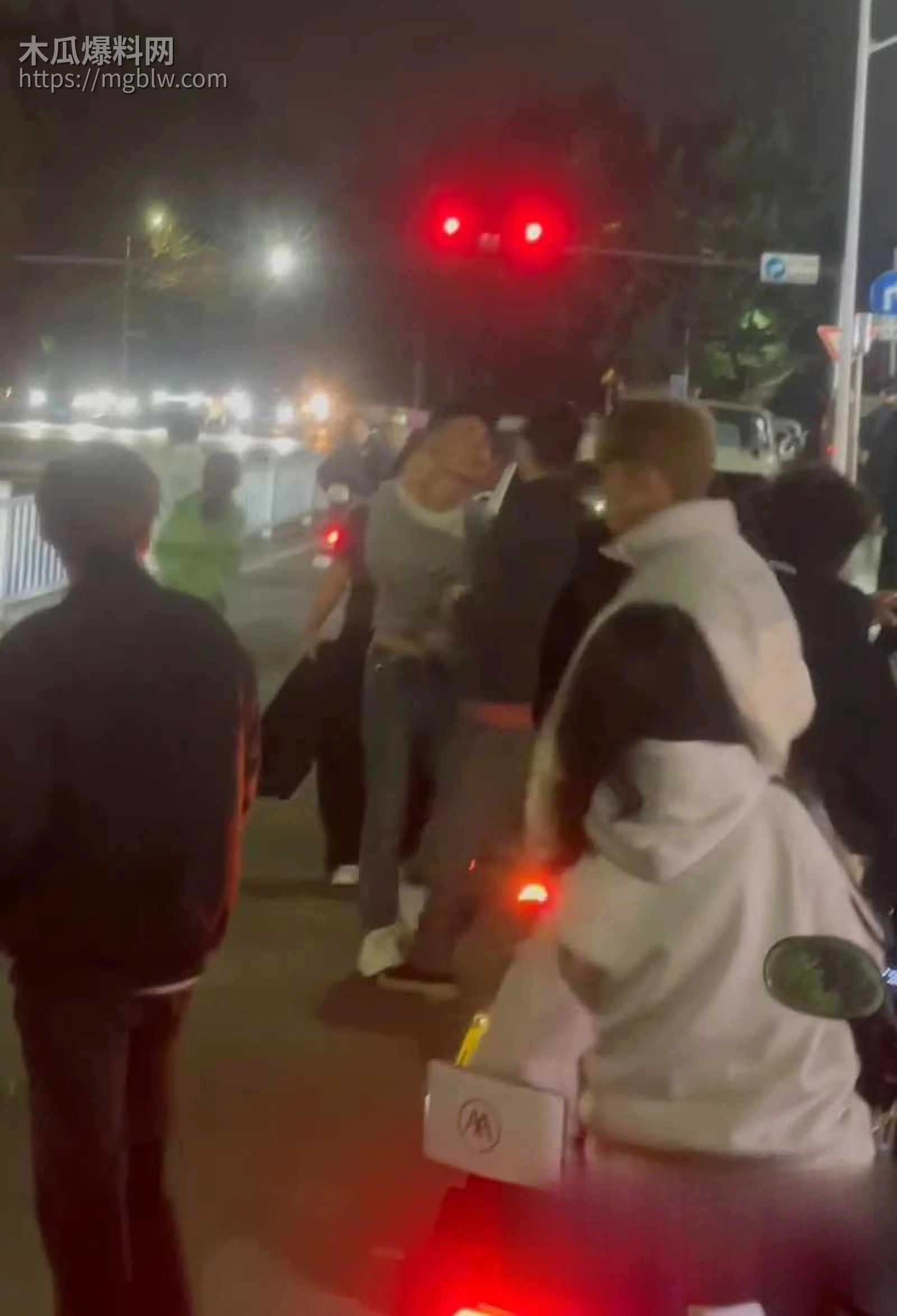 潮汕老公是同性恋被抓包视频流出 3 拷贝