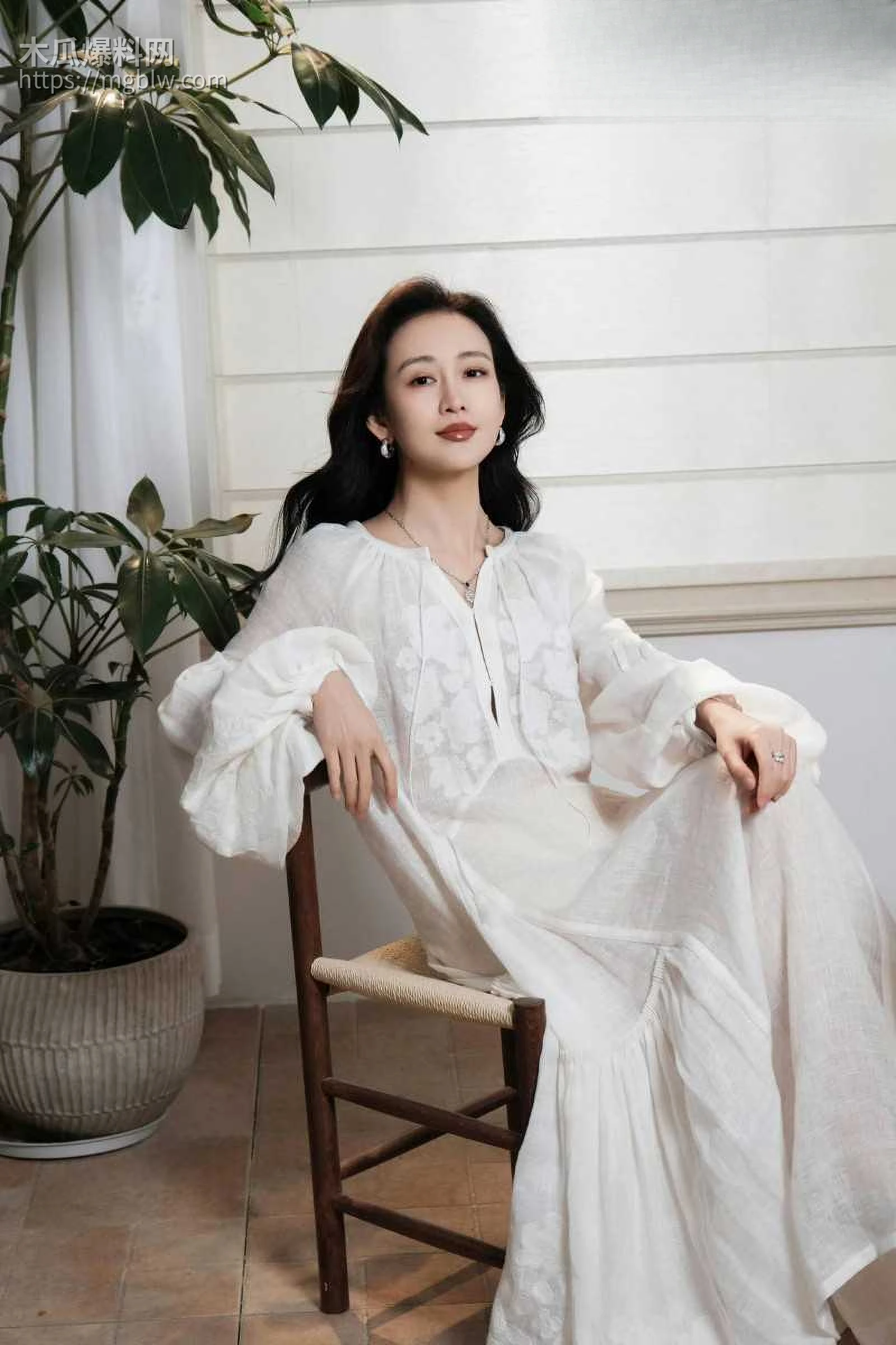 内娱女演员王欧与何九华绯闻事件09