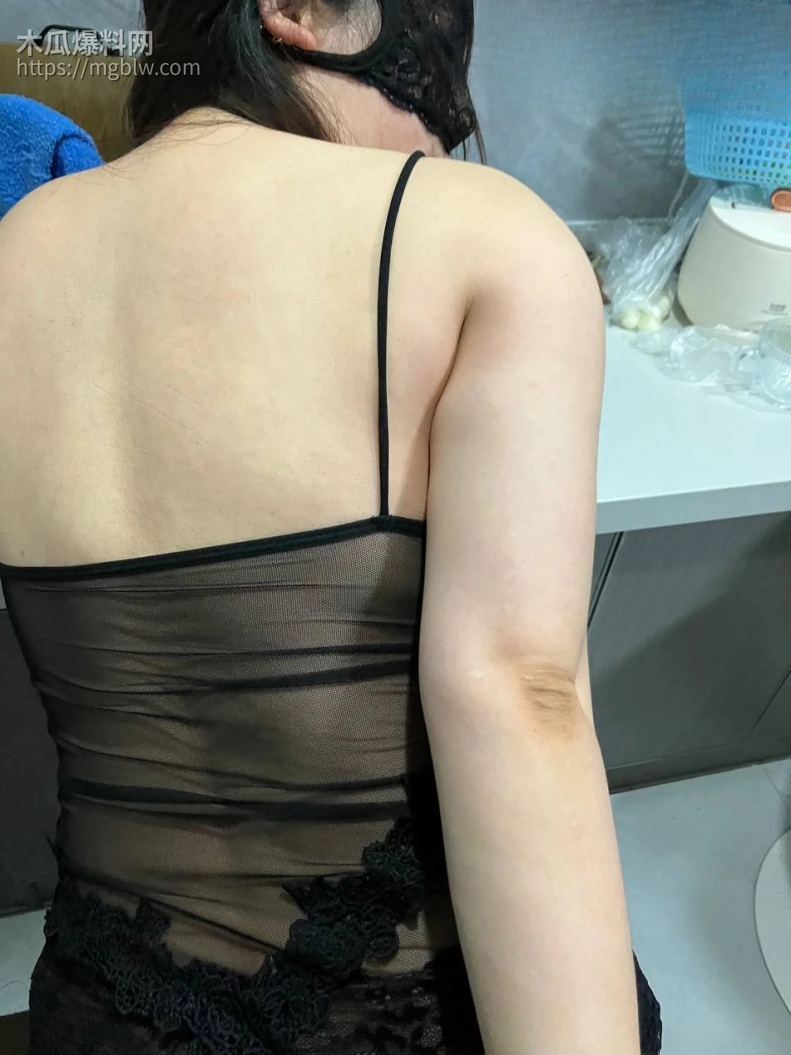 爱吃饺子和嫂子厨房操嫂子02