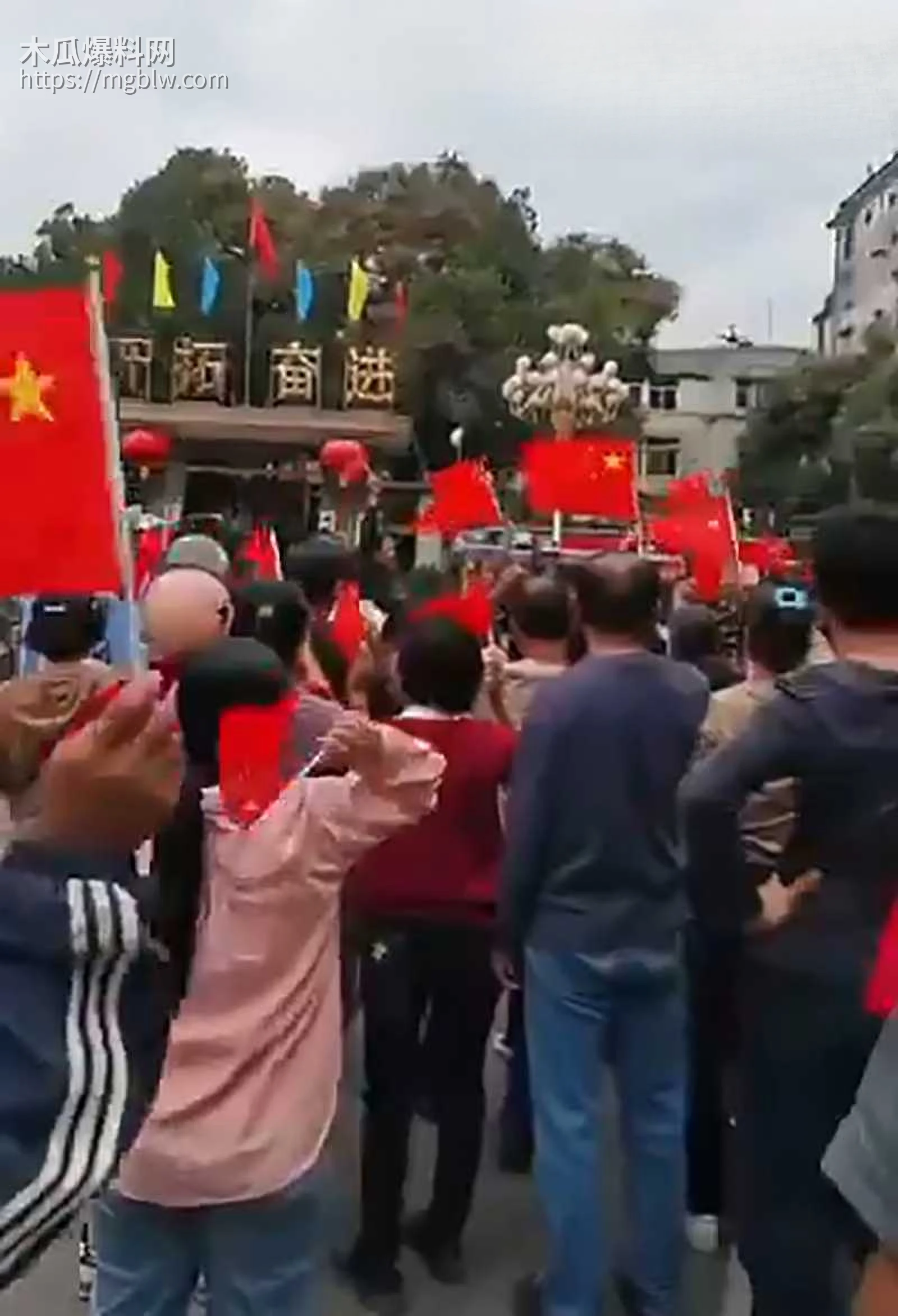 广东茂名信宜市政府强拆征地警民冲突视频流出3拷贝