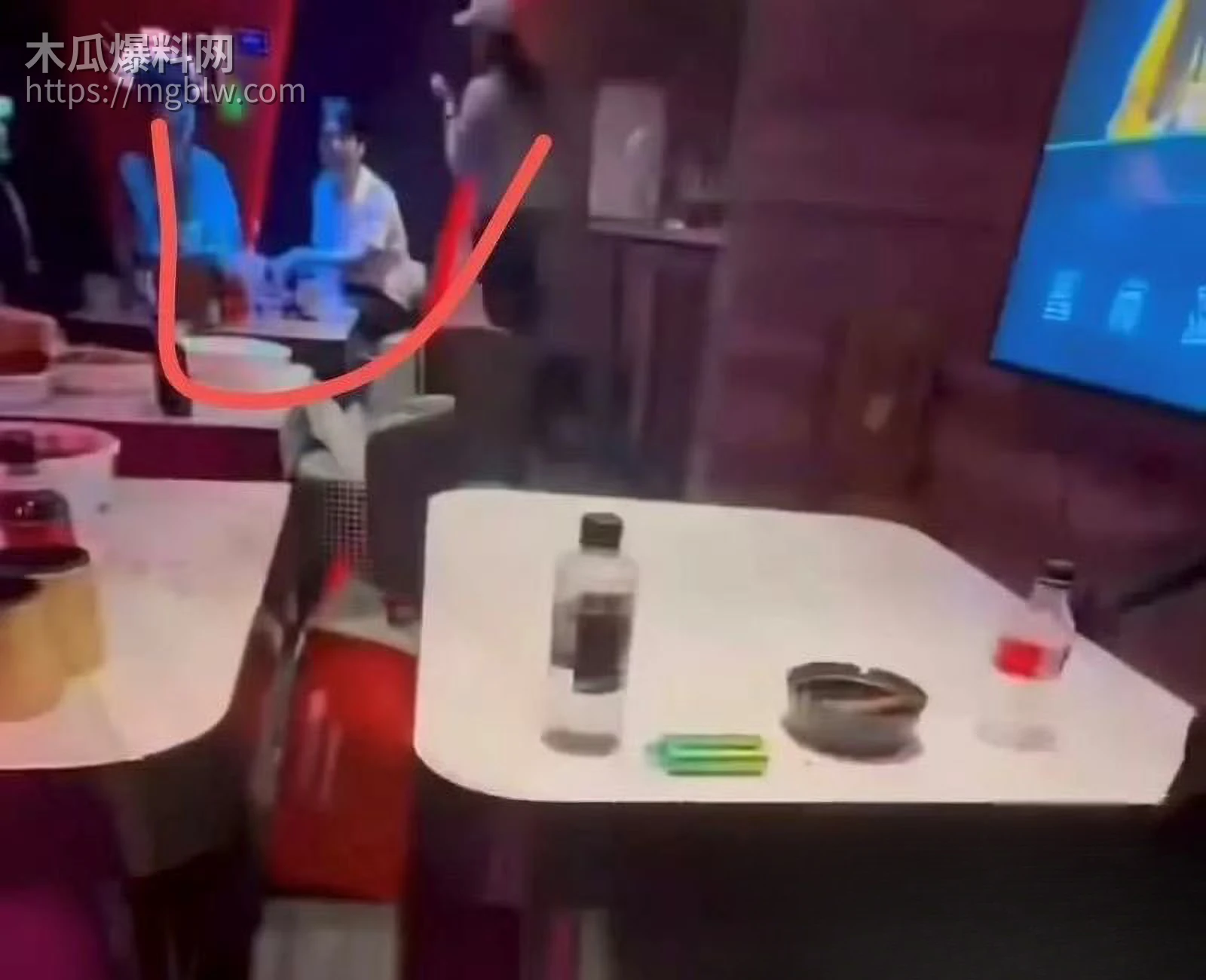 刘昊然郭麒麟严浩翔商K视频爆出 12