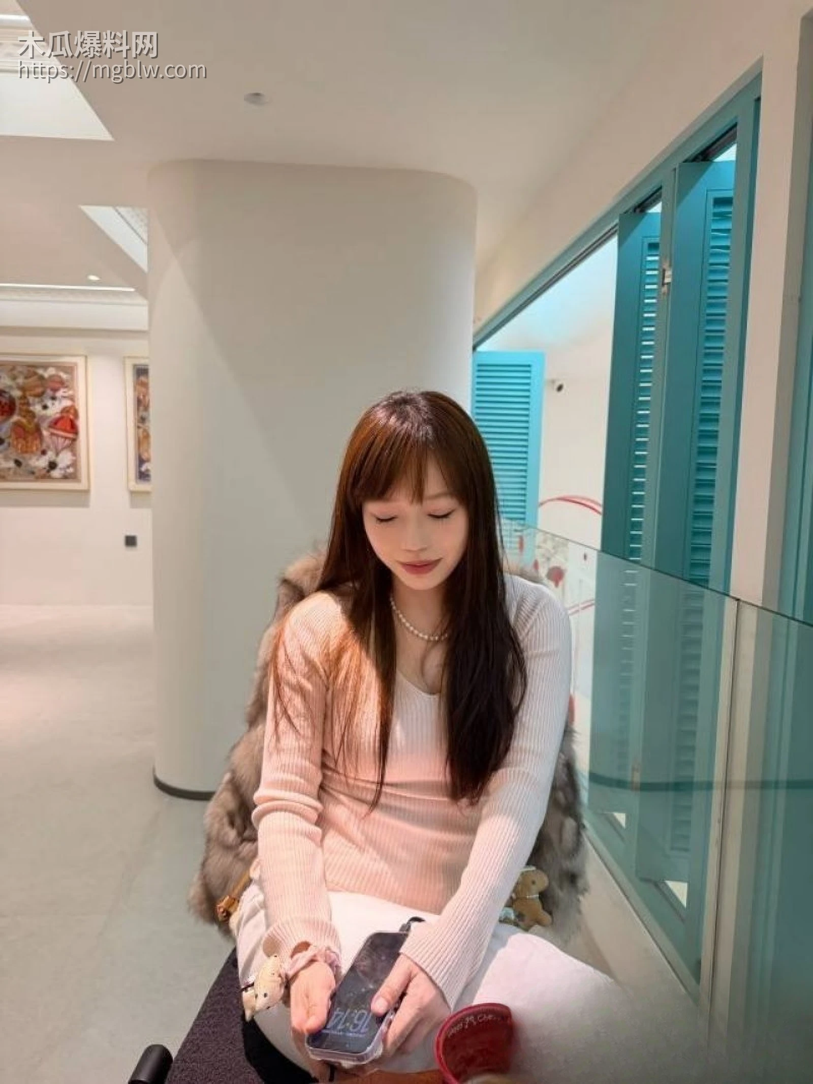 上海艺术学院校花 顾若兰 和学长性爱自拍 3