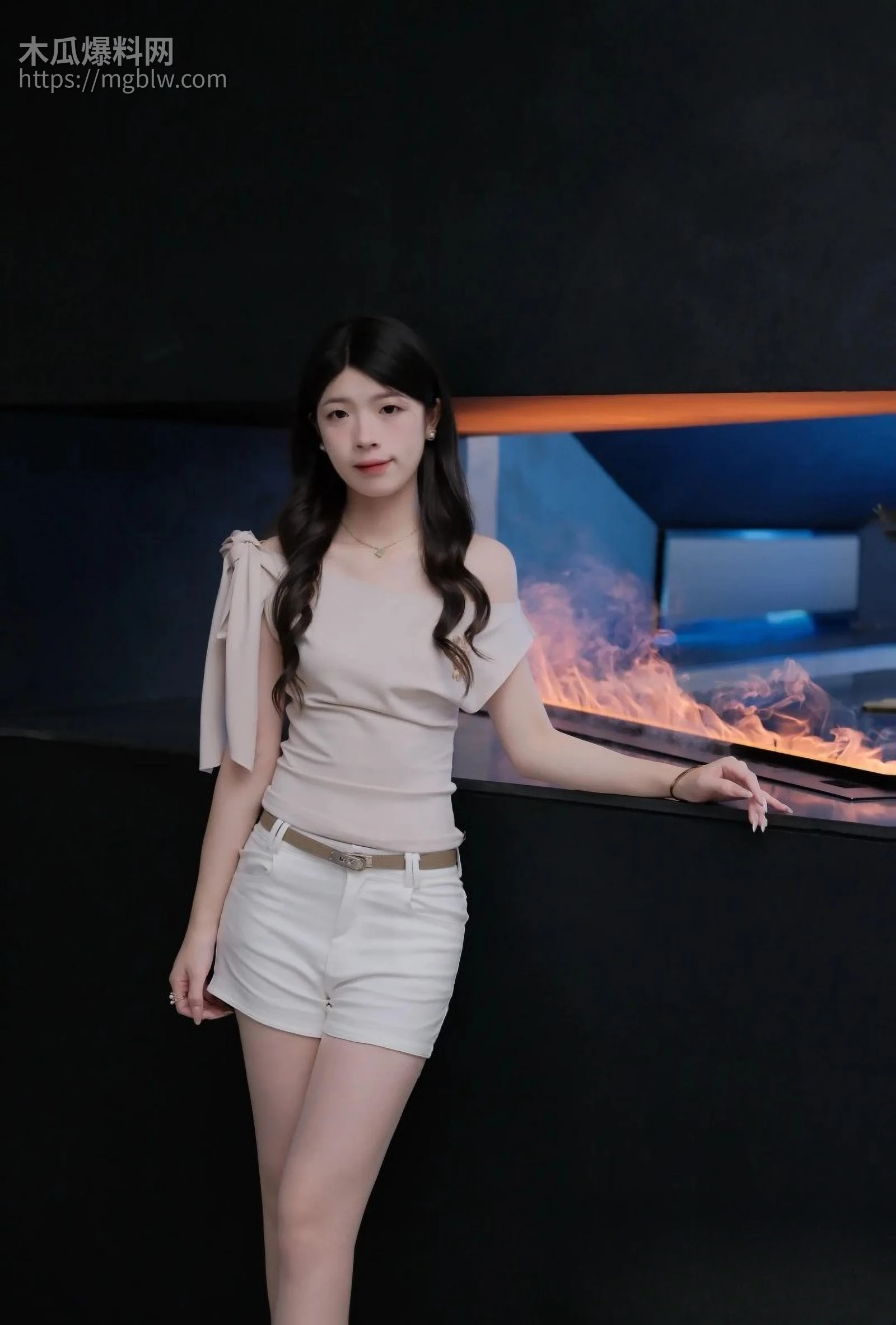 波浪卷学生妹约炮性爱自拍 10