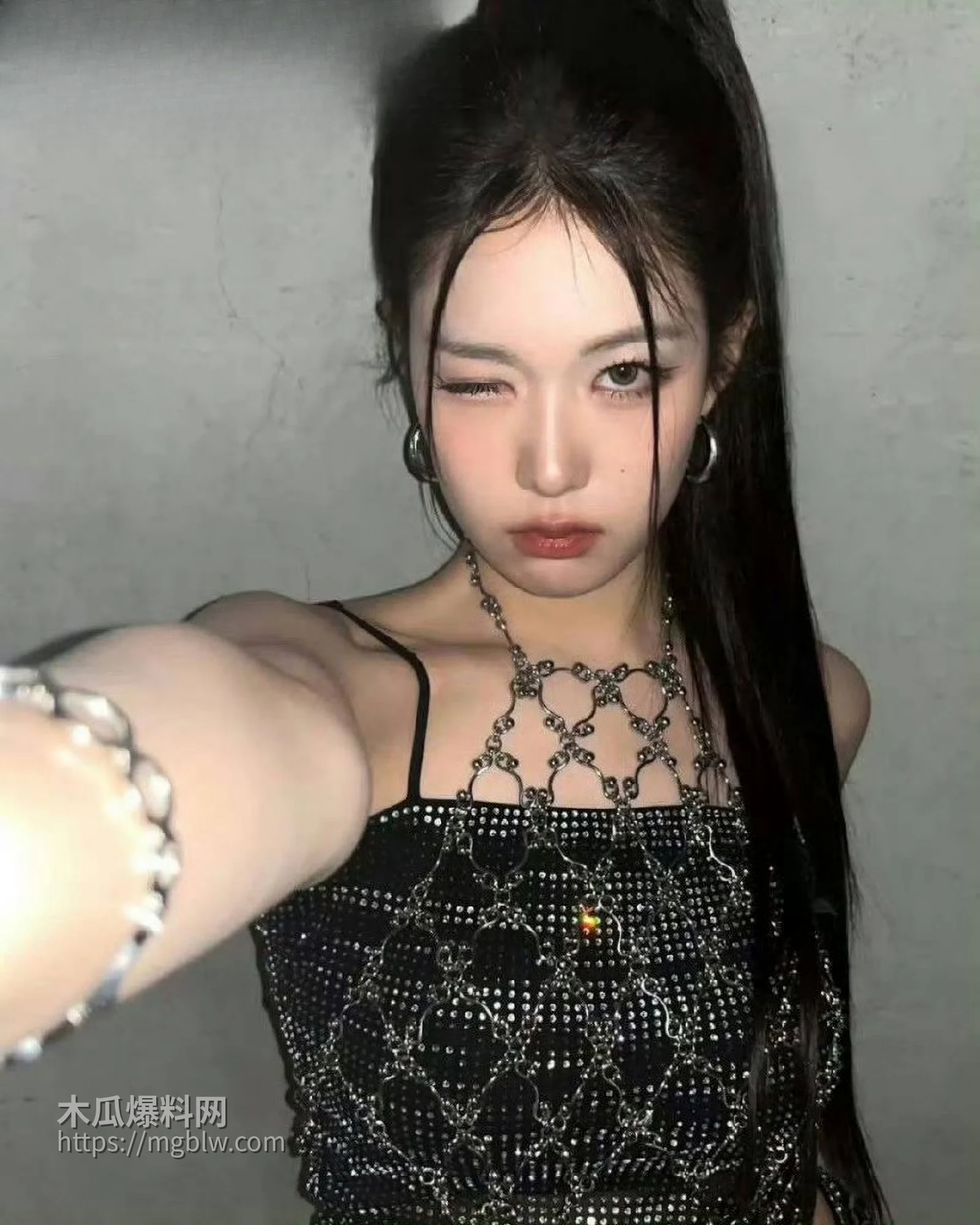 韩国女团成员尹智允退团内幕06