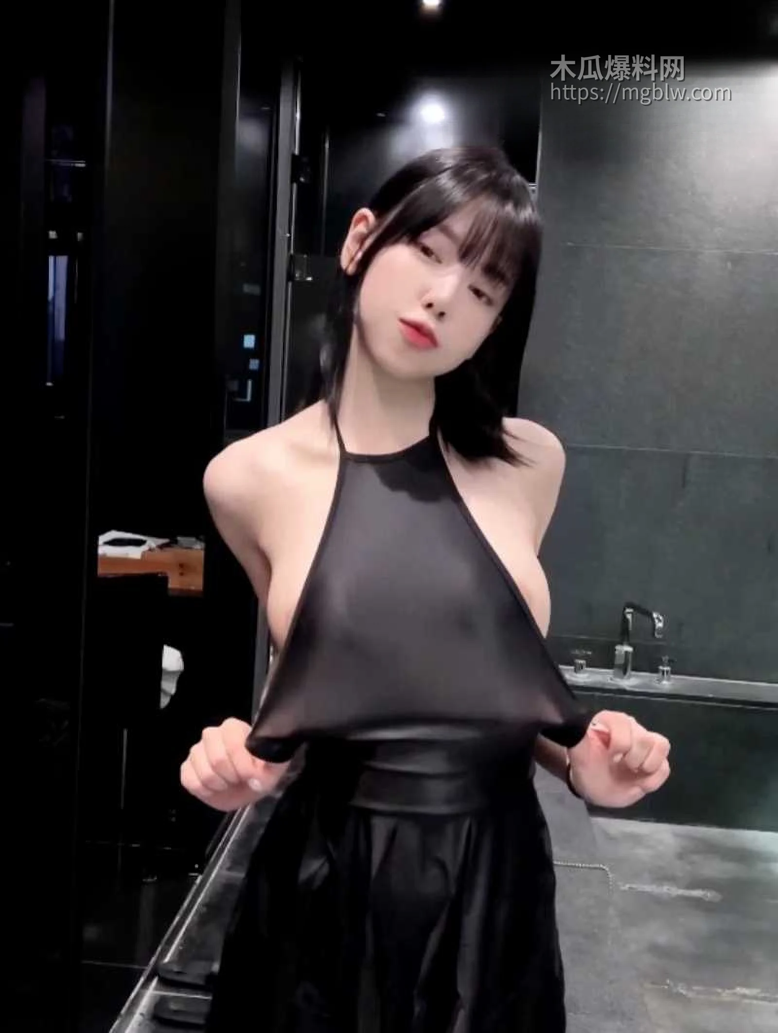 极品主播被榜一大哥定制福利视频4