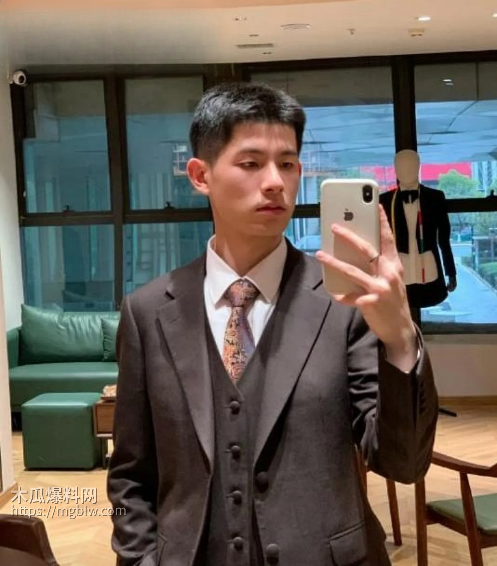 江西景德镇渣男张天翼出轨女友闺蜜01