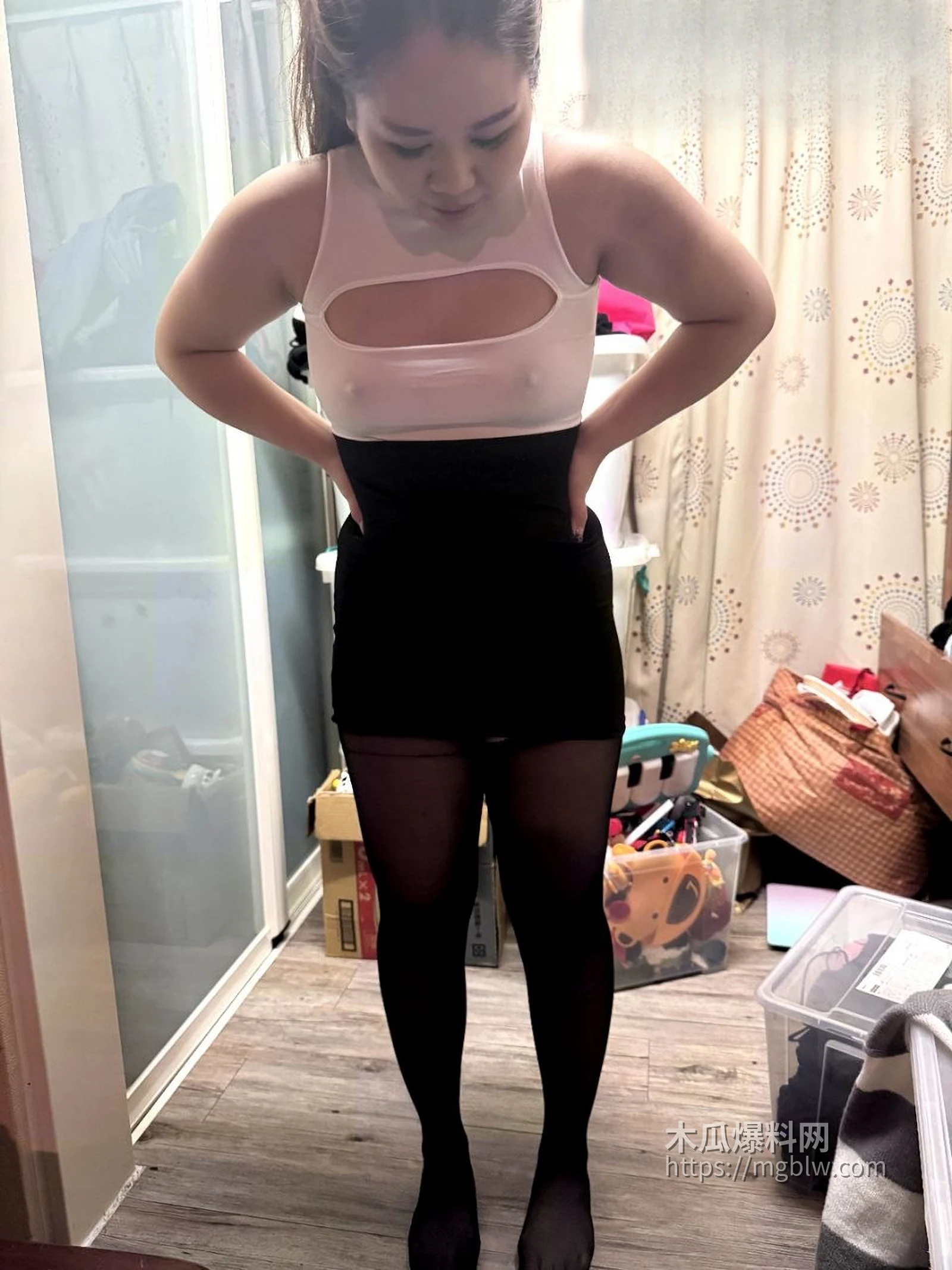 台湾黑道大哥曝光淫妻饥渴时刻 2