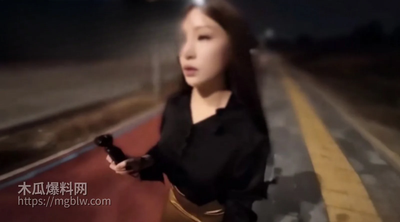 御姐小姨李老丝奖励粉丝野战01