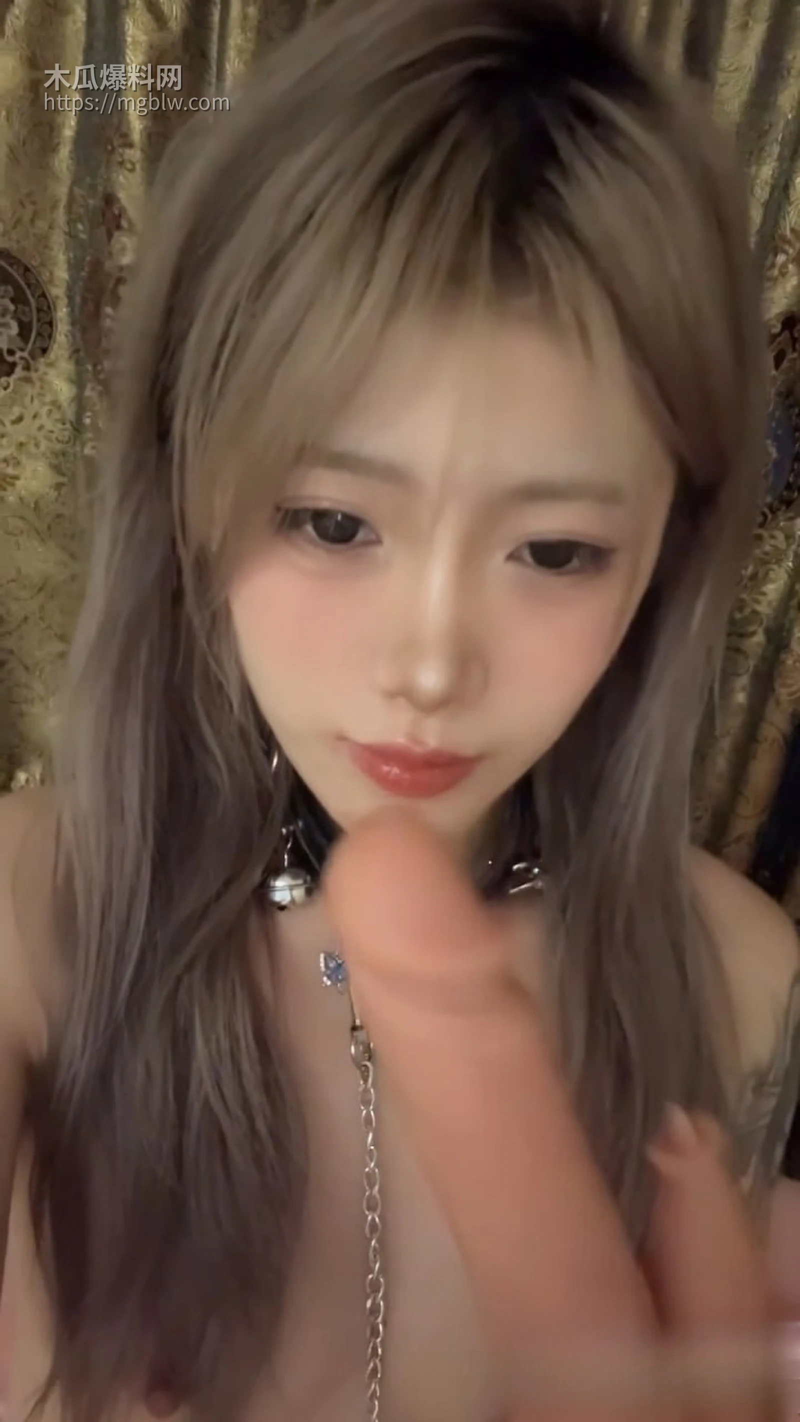 黄毛精神小妹 haitna 居家性爱自拍 4