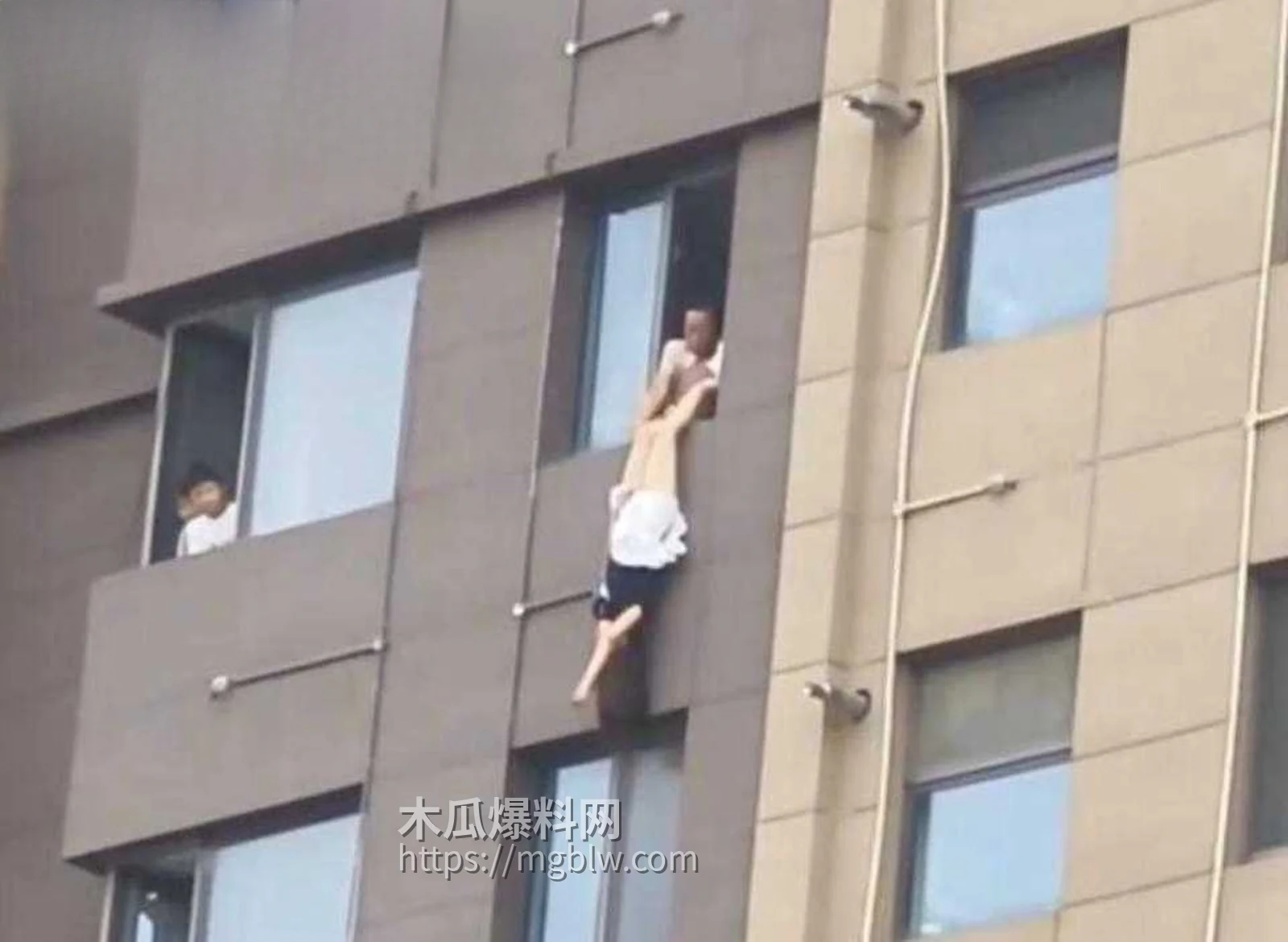 photo120260415094156