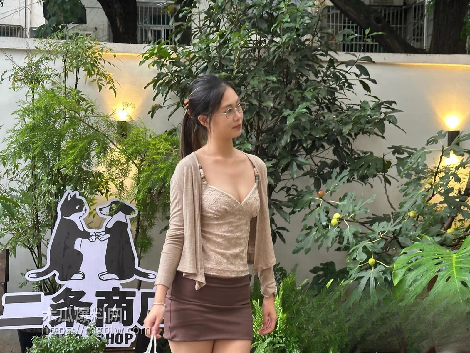 广西精神小妹 胡少云 露脸性爱自拍 3