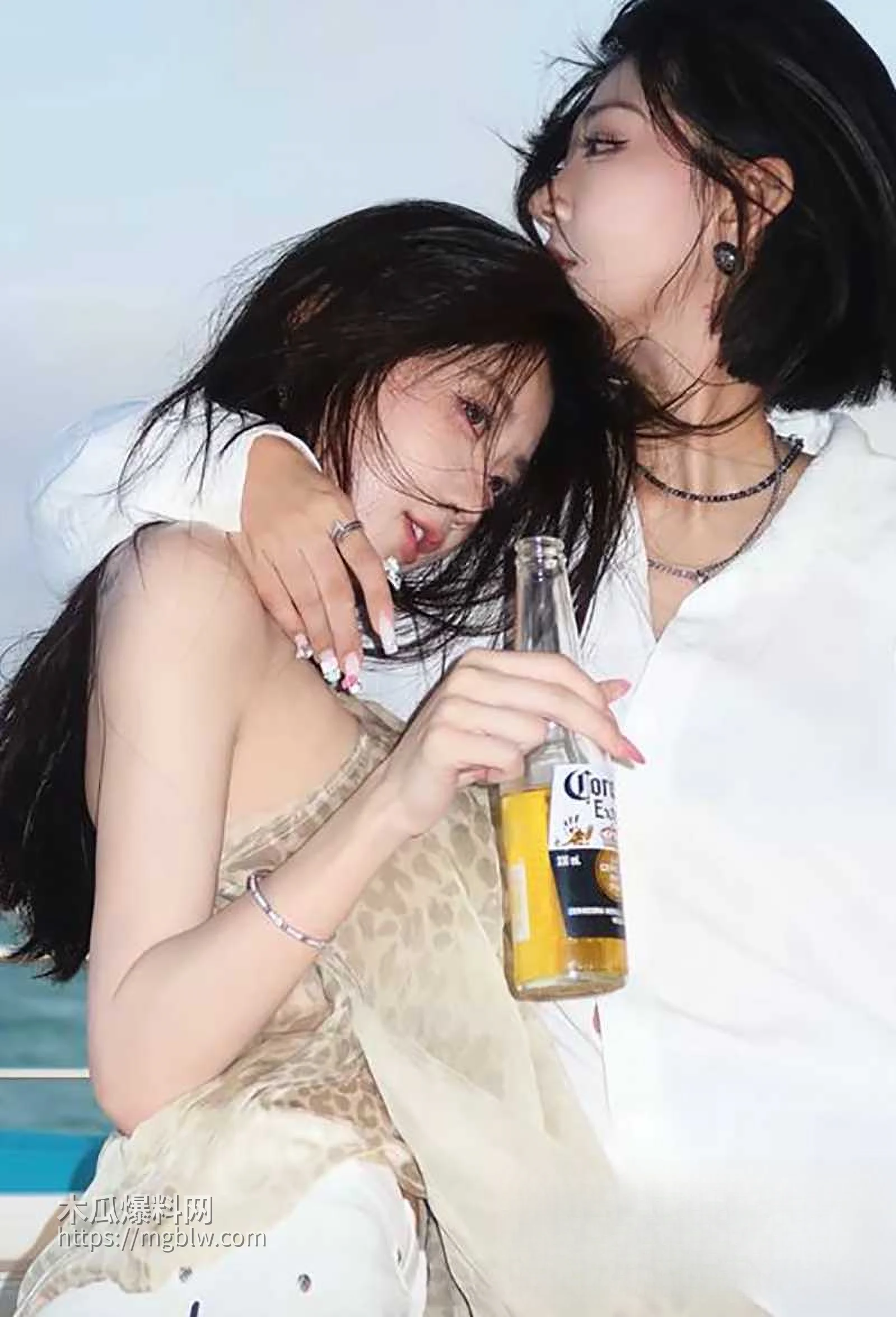 千万粉丝大网红 小伊伊出轨被曝光 6 拷贝