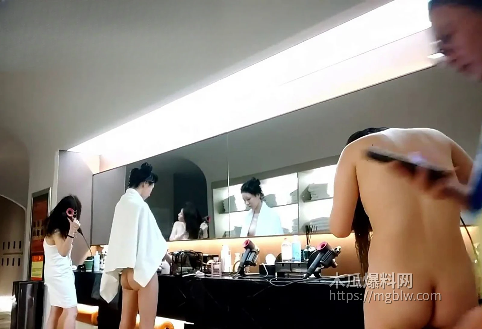 温泉会所偷拍 6 拷贝