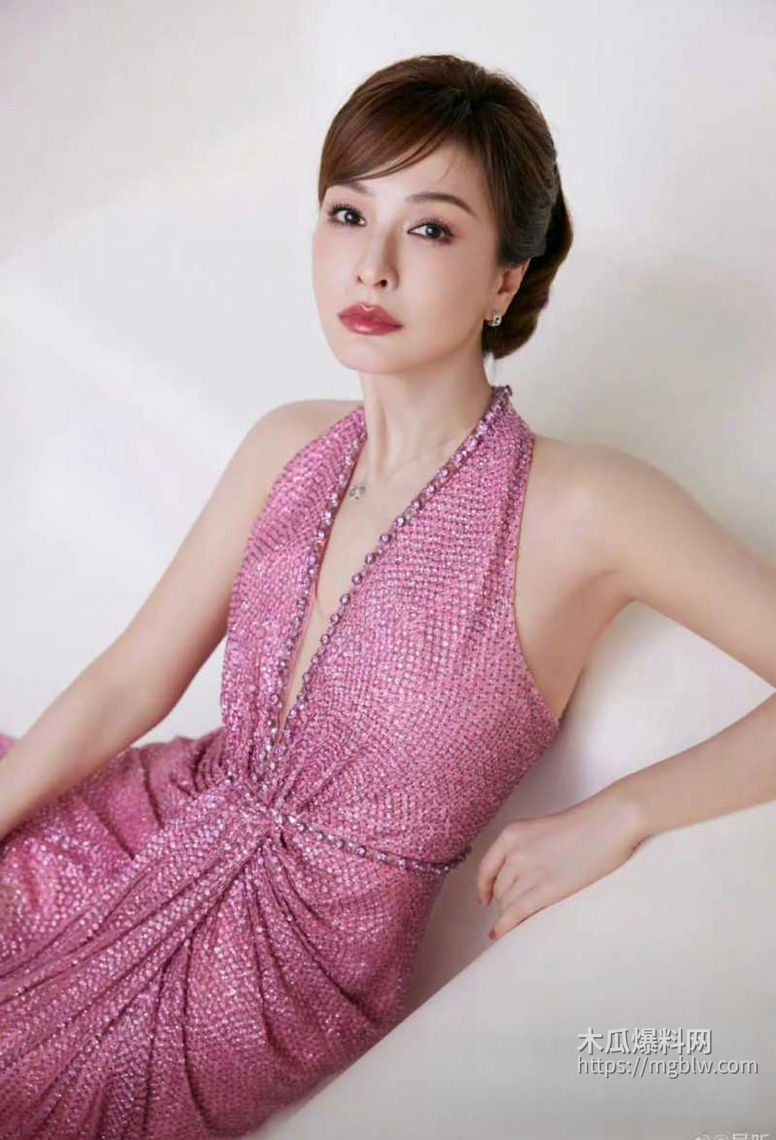 湖南卫视主持人吴昕七年地下恋被曝光3拷贝