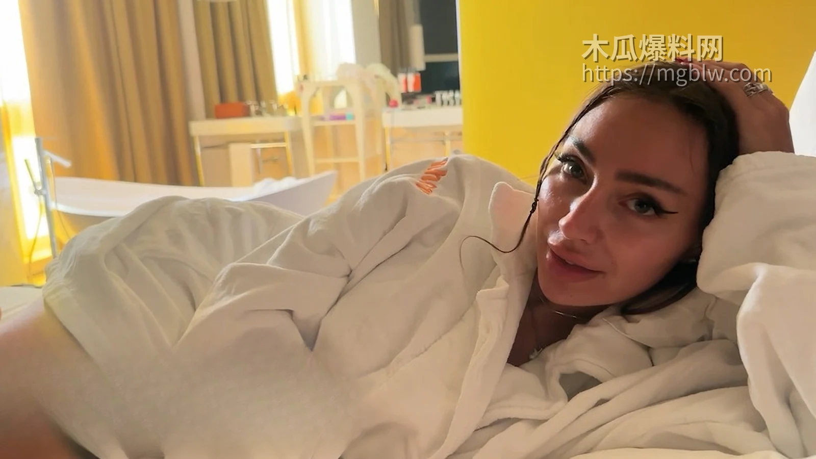 欧美巨乳白虎 SisiRose 1