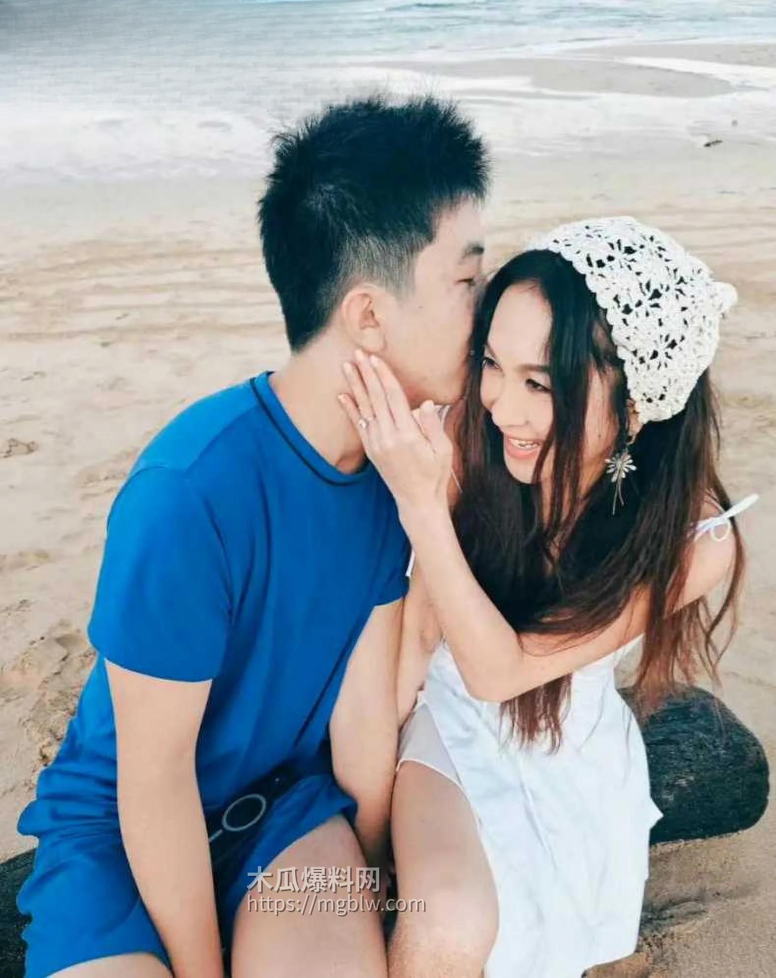 温碧霞生日现场遭养子强吻010