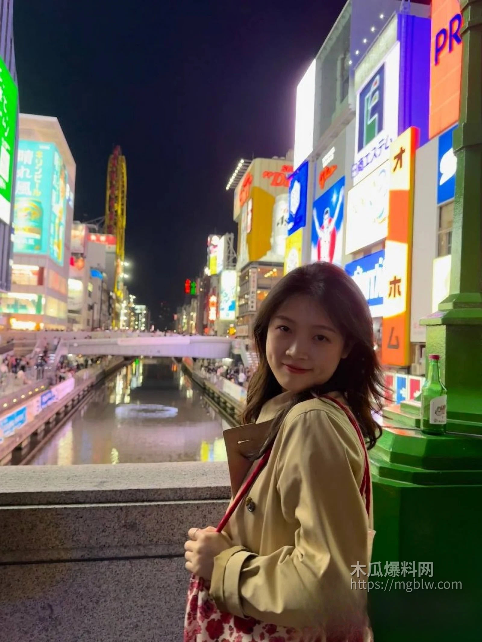 大三学生妹被金主包养私拍 4