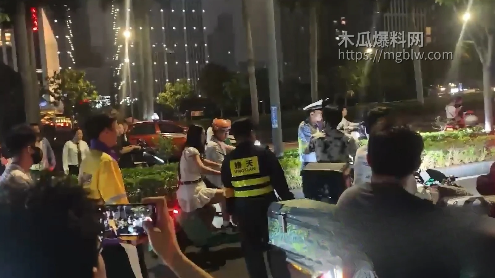 一女子舌战群雄 7