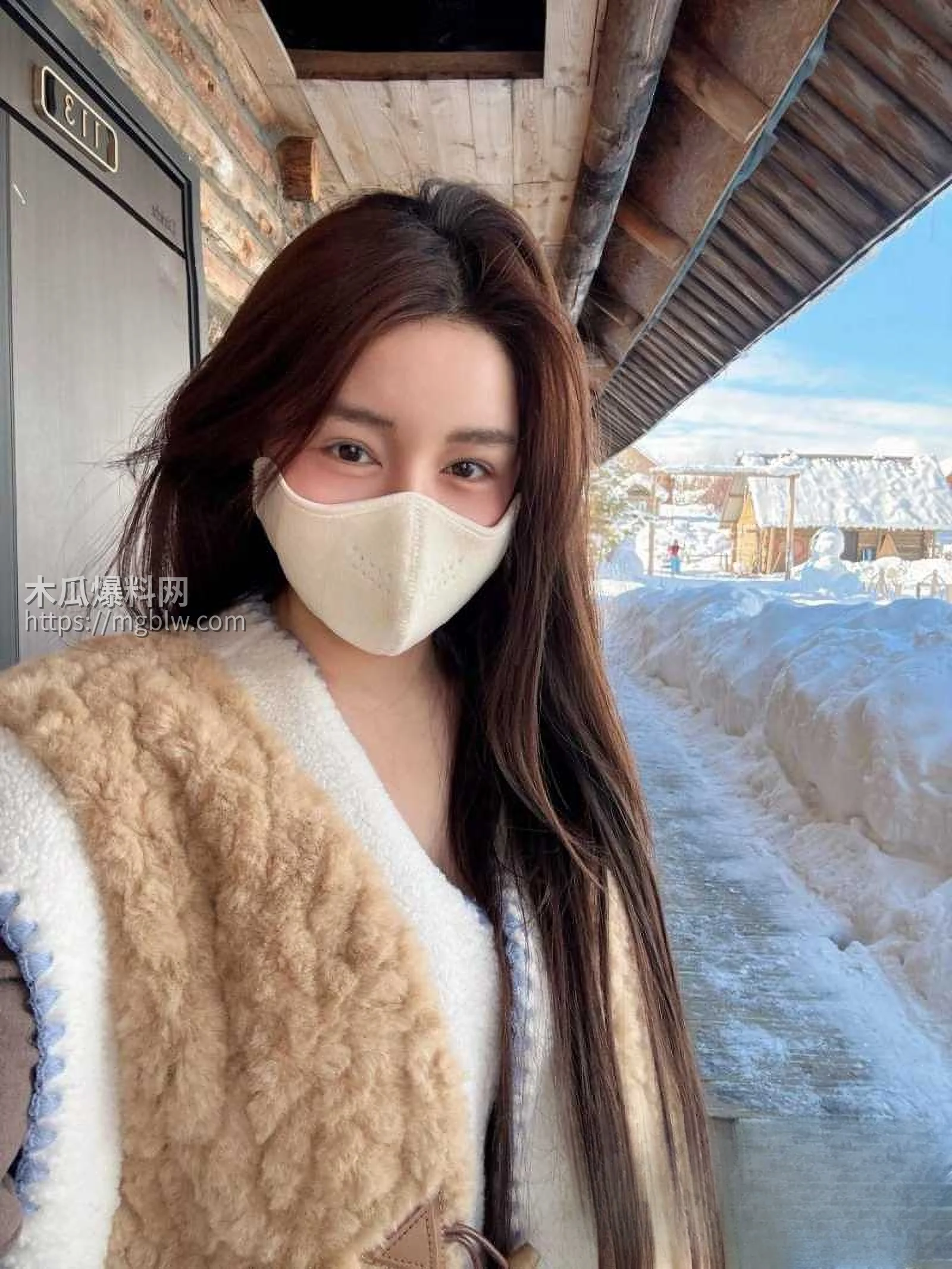 高颜值巨乳网黄TT 1